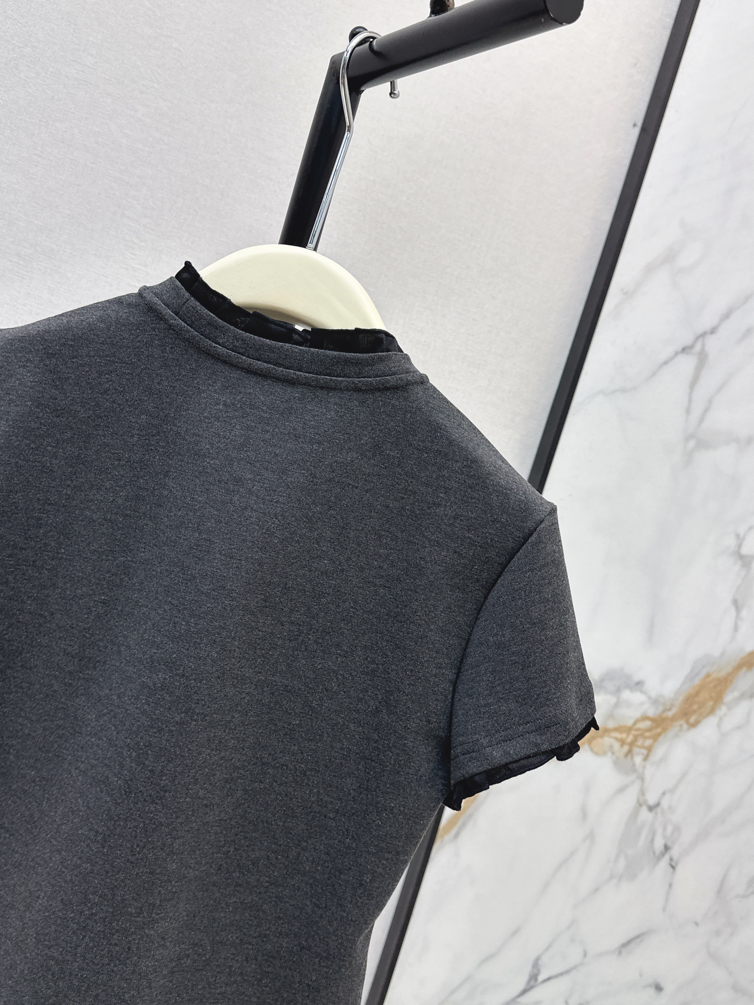 26SS Bow Graphic T-Shirt