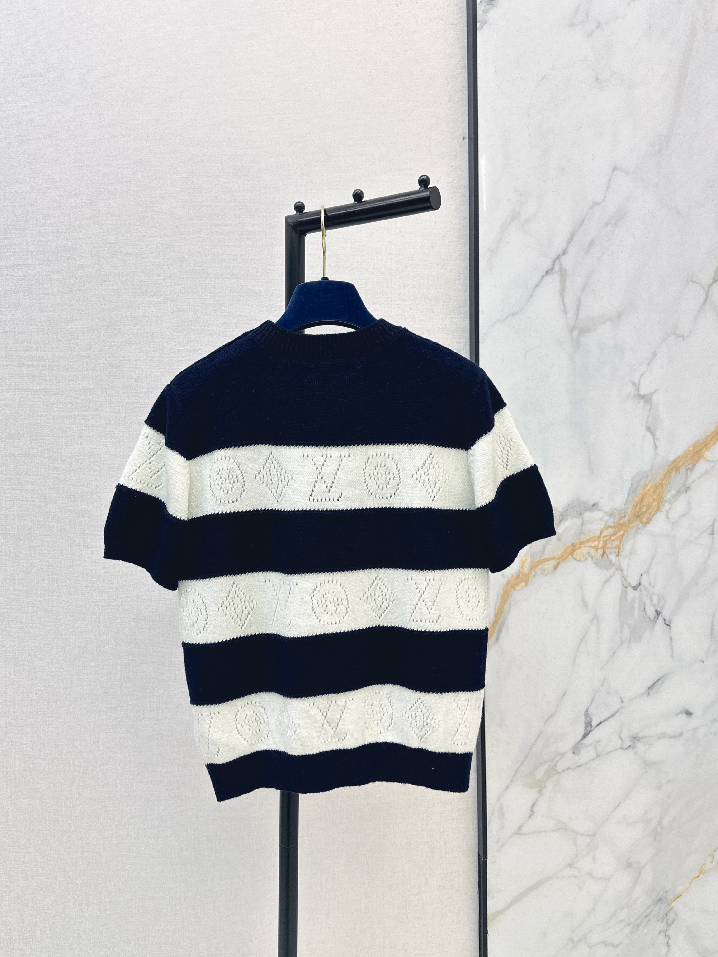 Loui 26ss stripe sweater