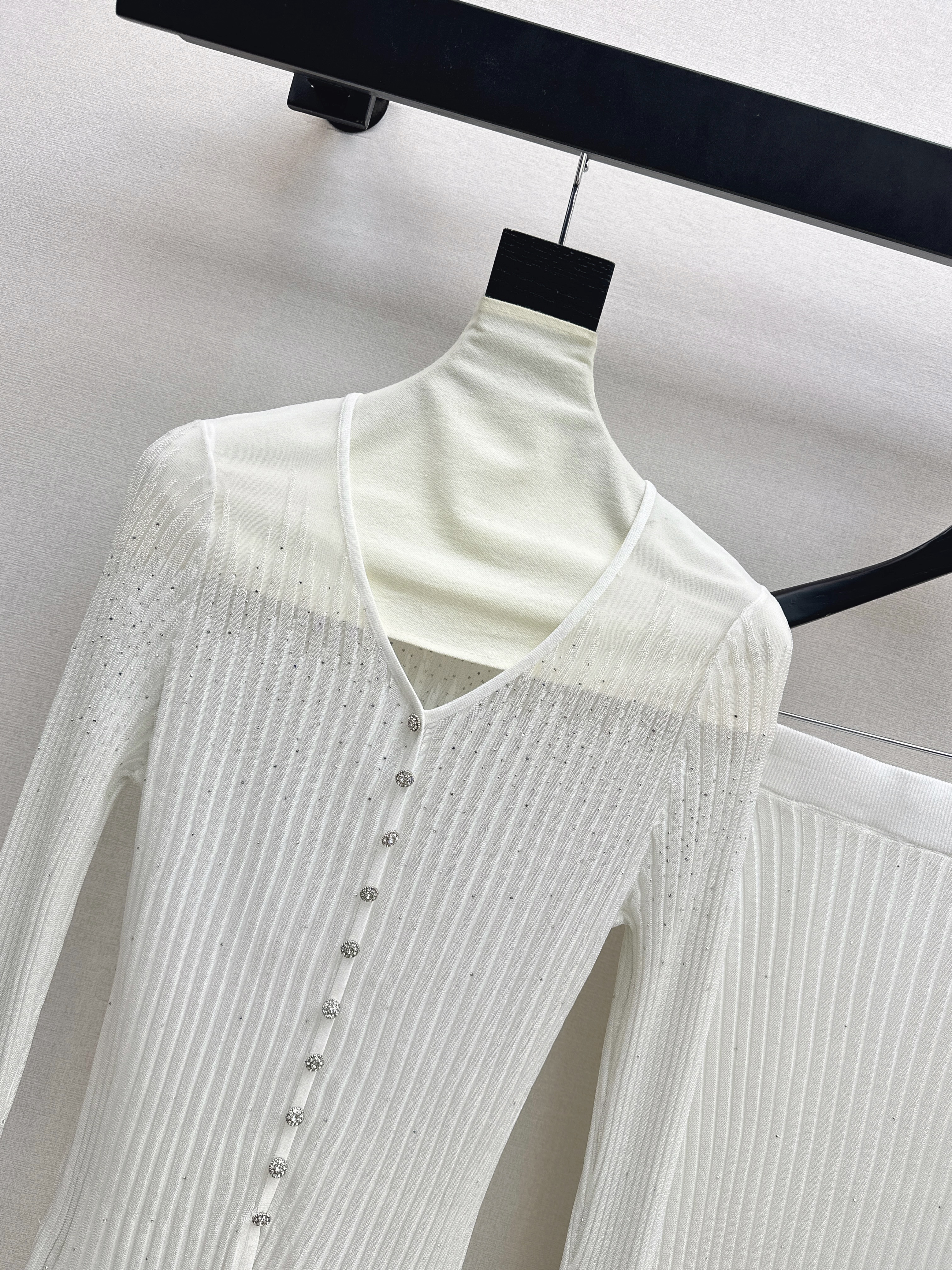Chan 26ss rhinestone knit suit