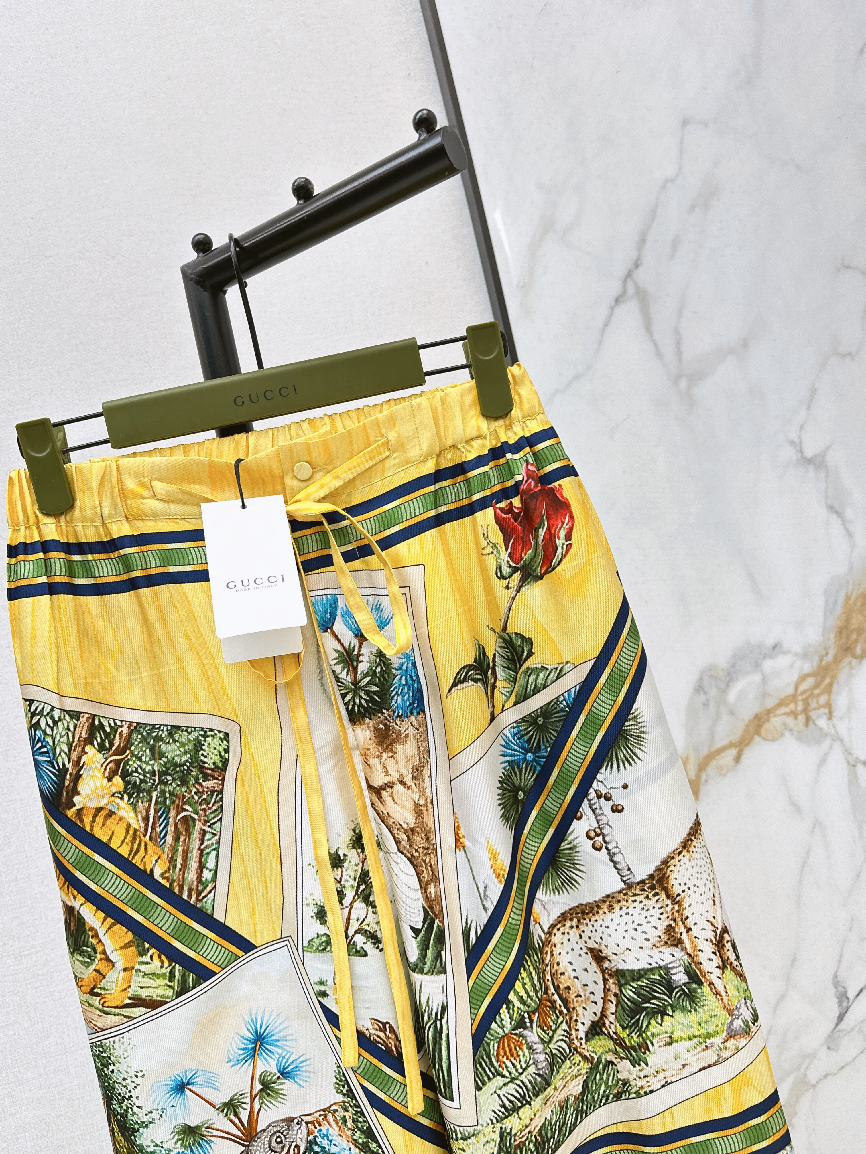 Guc 26ss silk print pants
