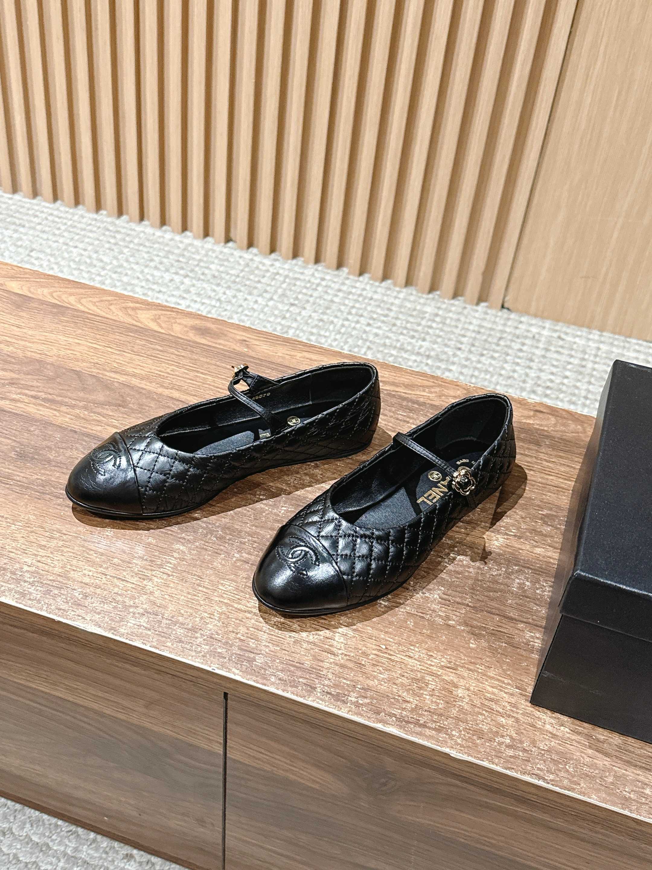Chan 25fw mary janes