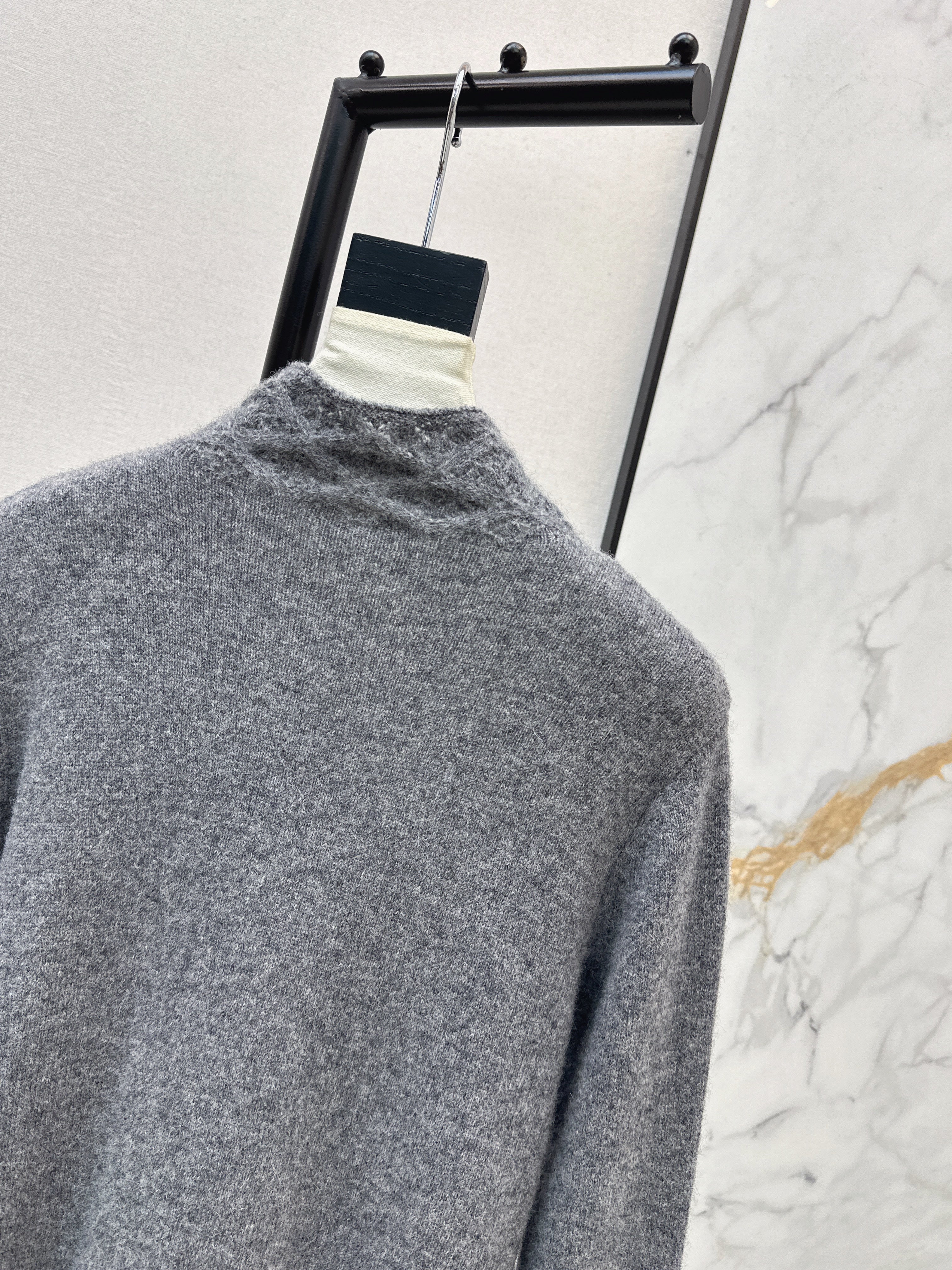 Chol 26ss high neck cardigan