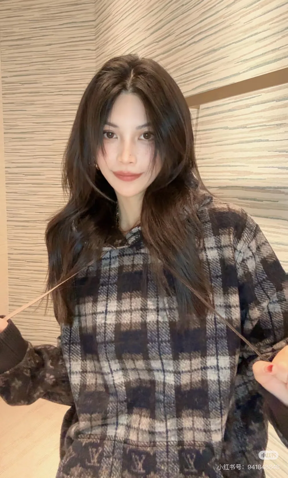 Louis 26ss hooded check sweater