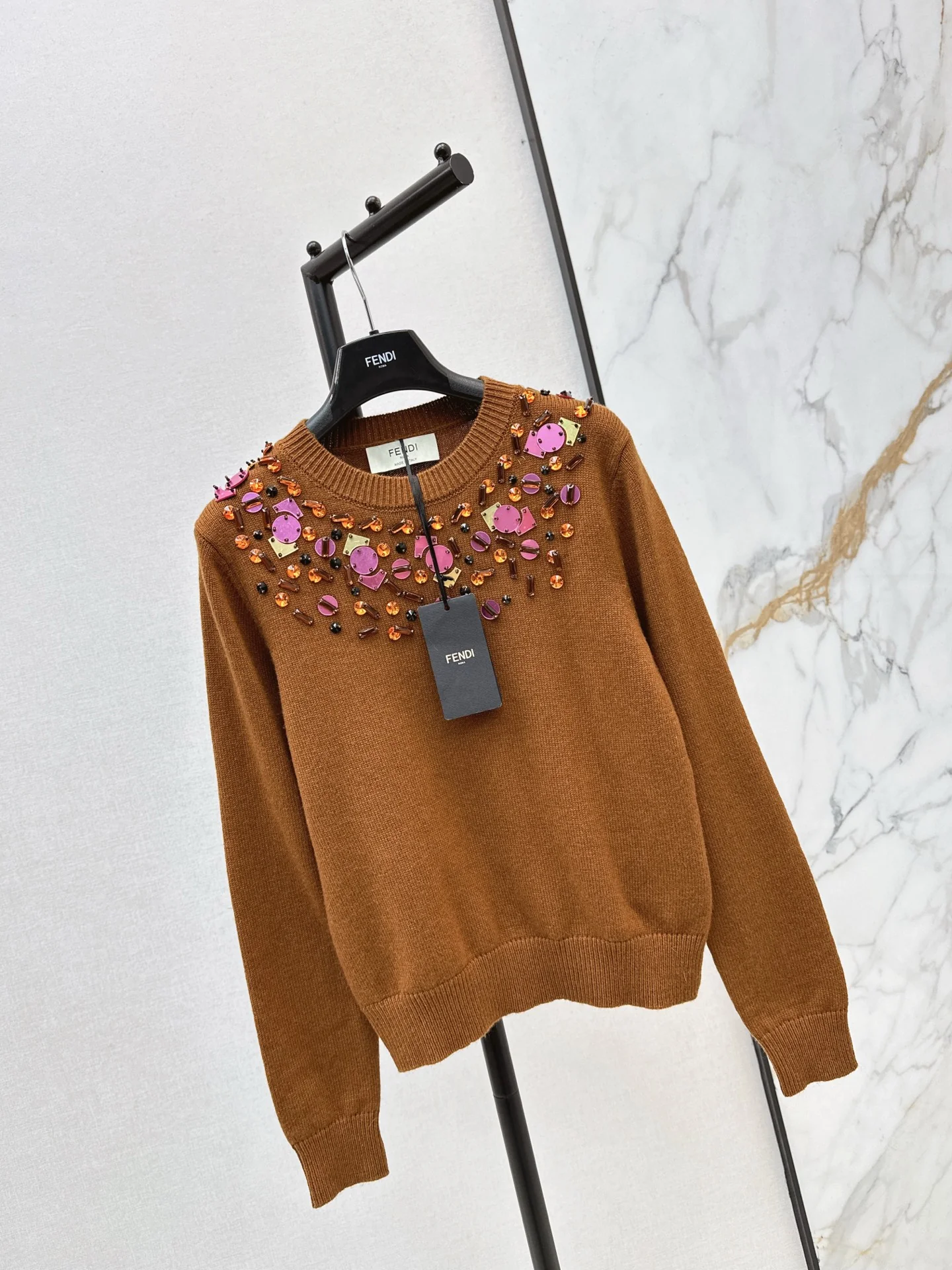 Fend 25fw embroidery sweater