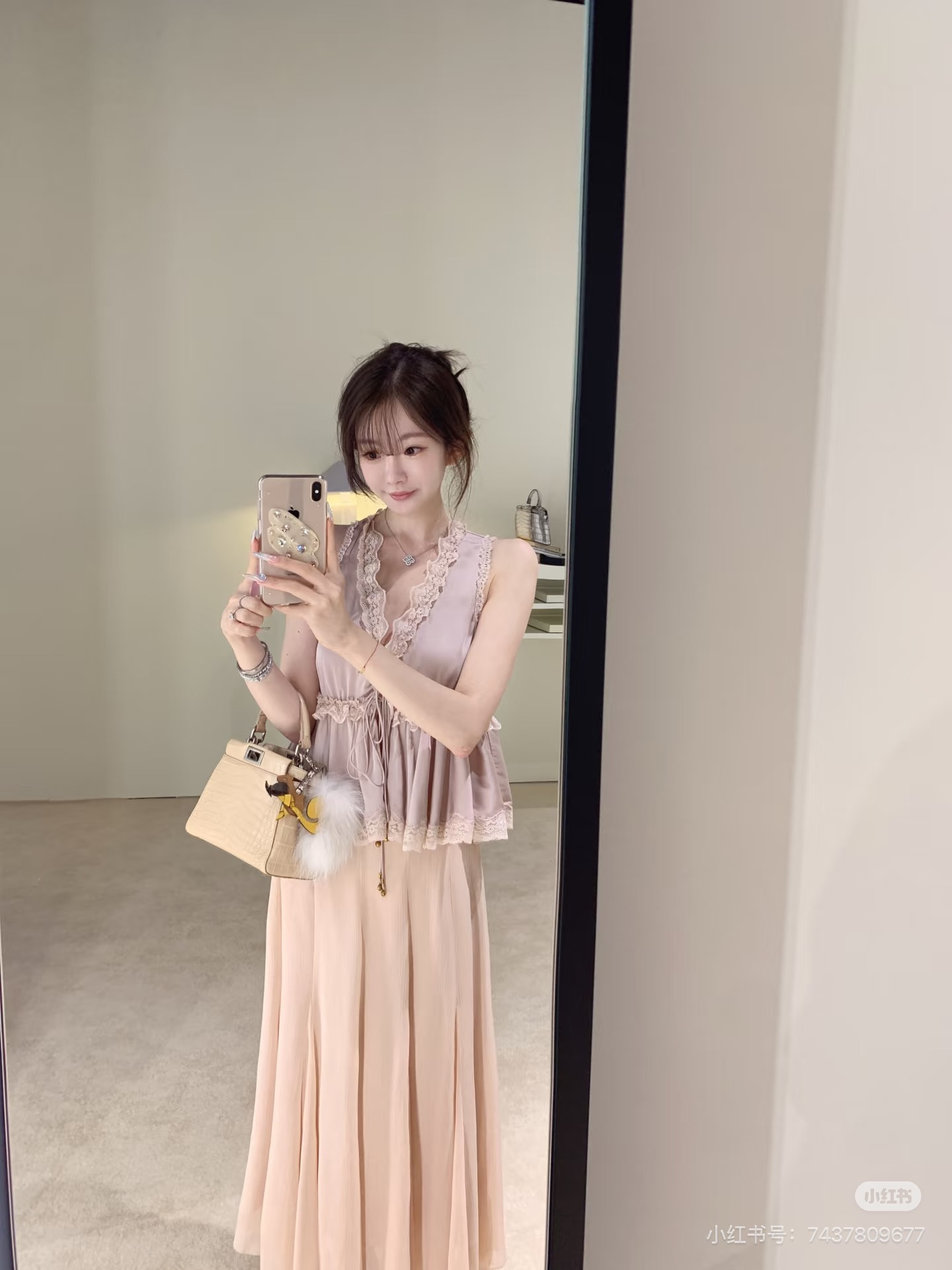 Chol 26ss lace v-neck top