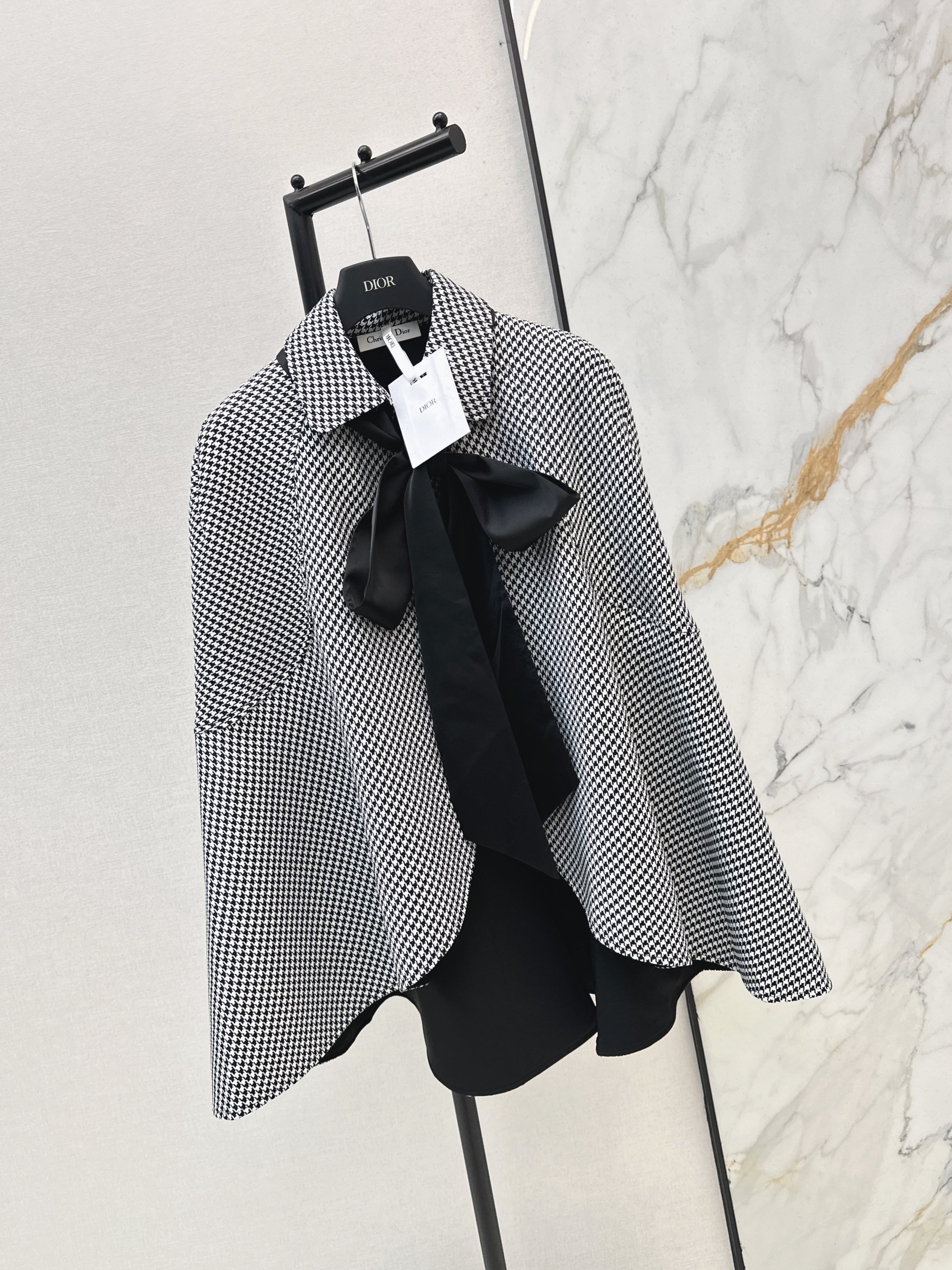 CD 26ss houndstone cape coat