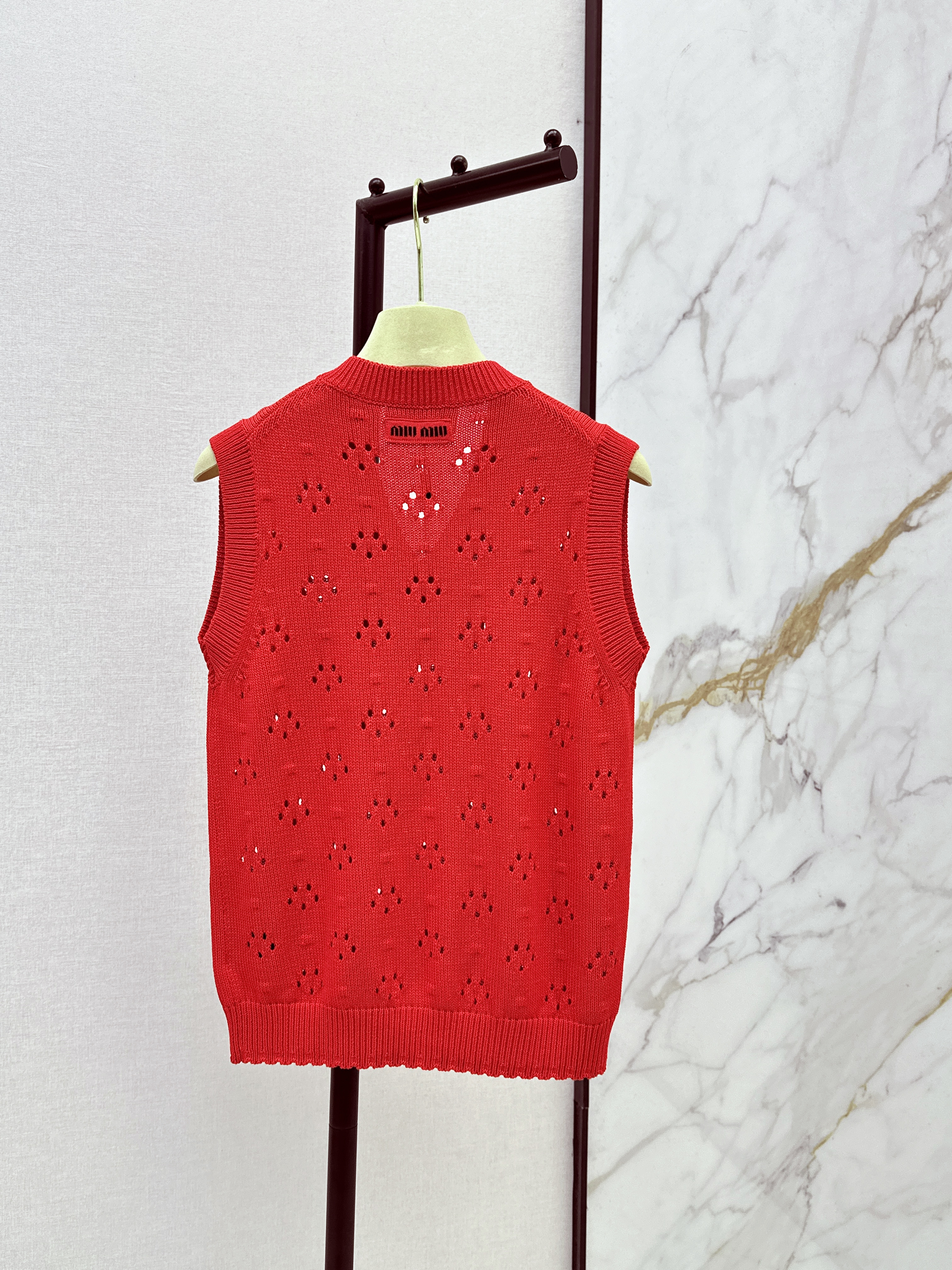 Miu 26ss hollow knit vest