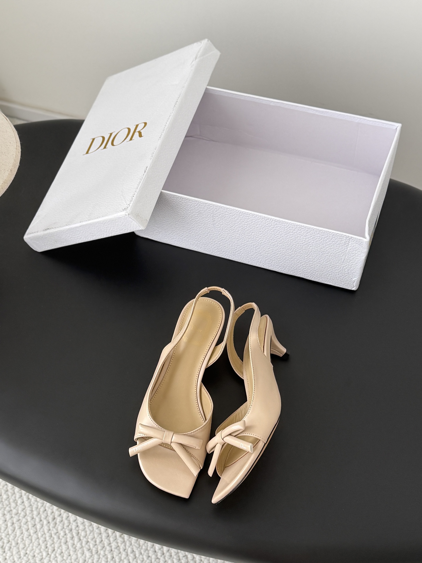 CD 26ss kitten slingback heel
