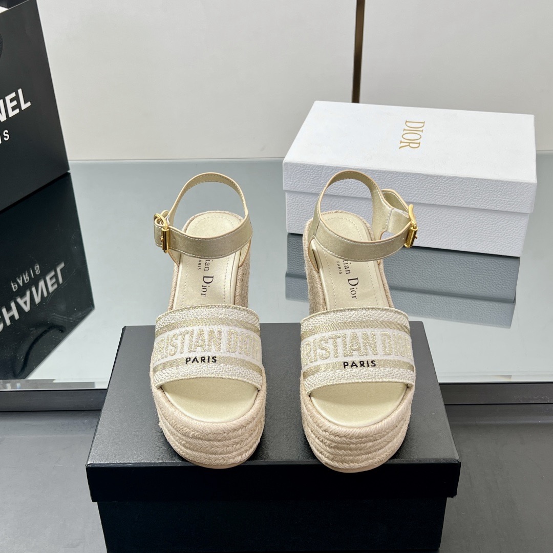 CD 26ss sandals