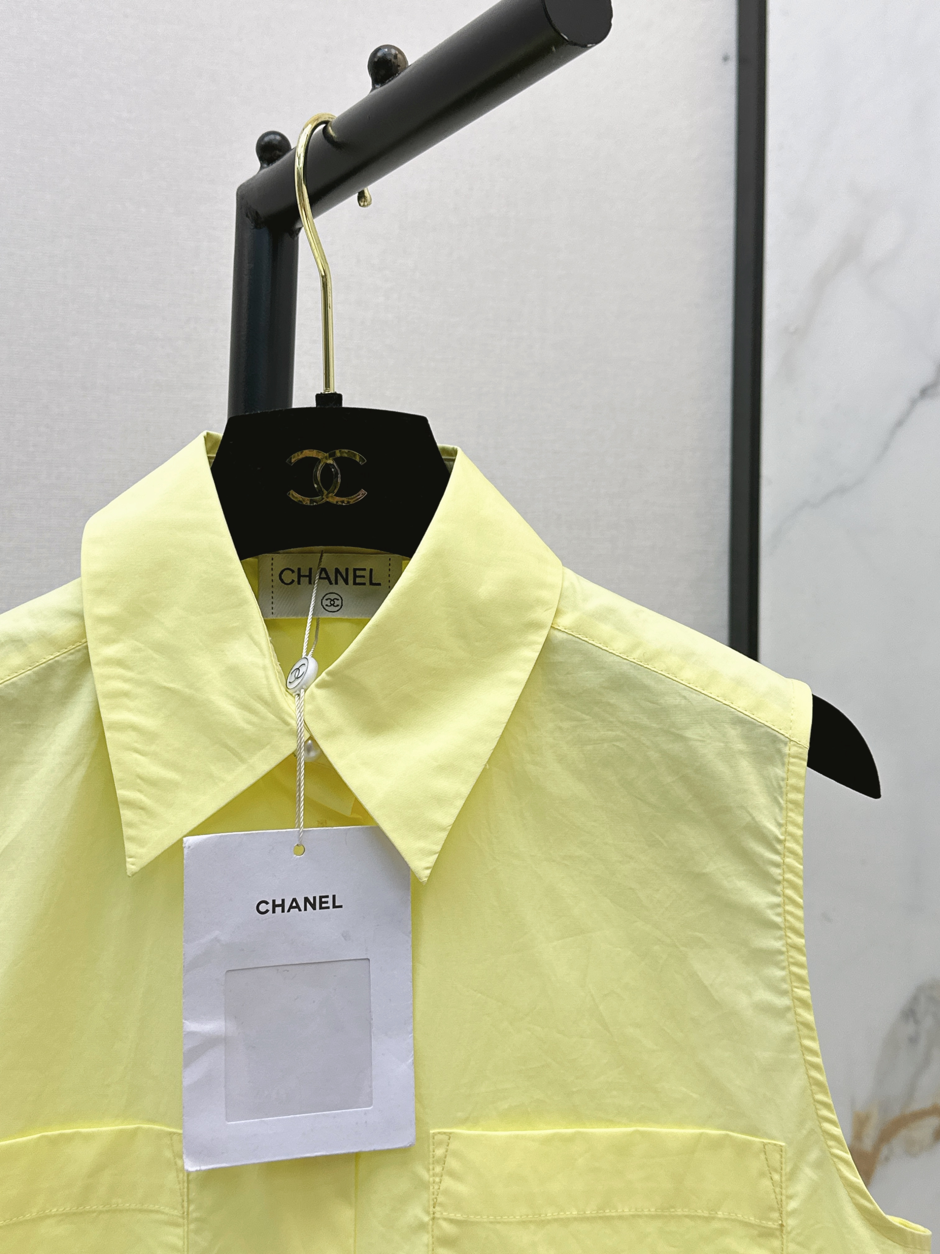 Chan 26ss sleeveless shirt