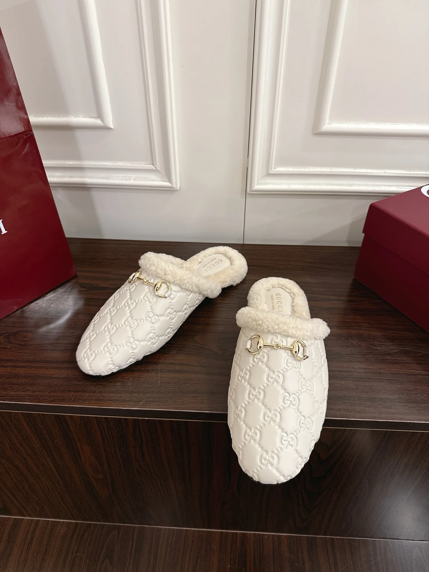 Guc 25fw mules shoes