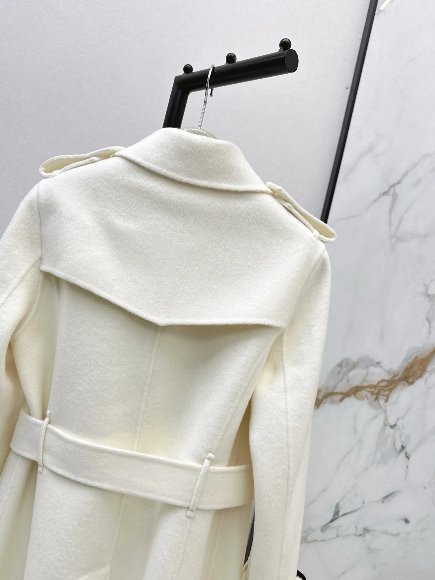 Bur 25fw trench coats