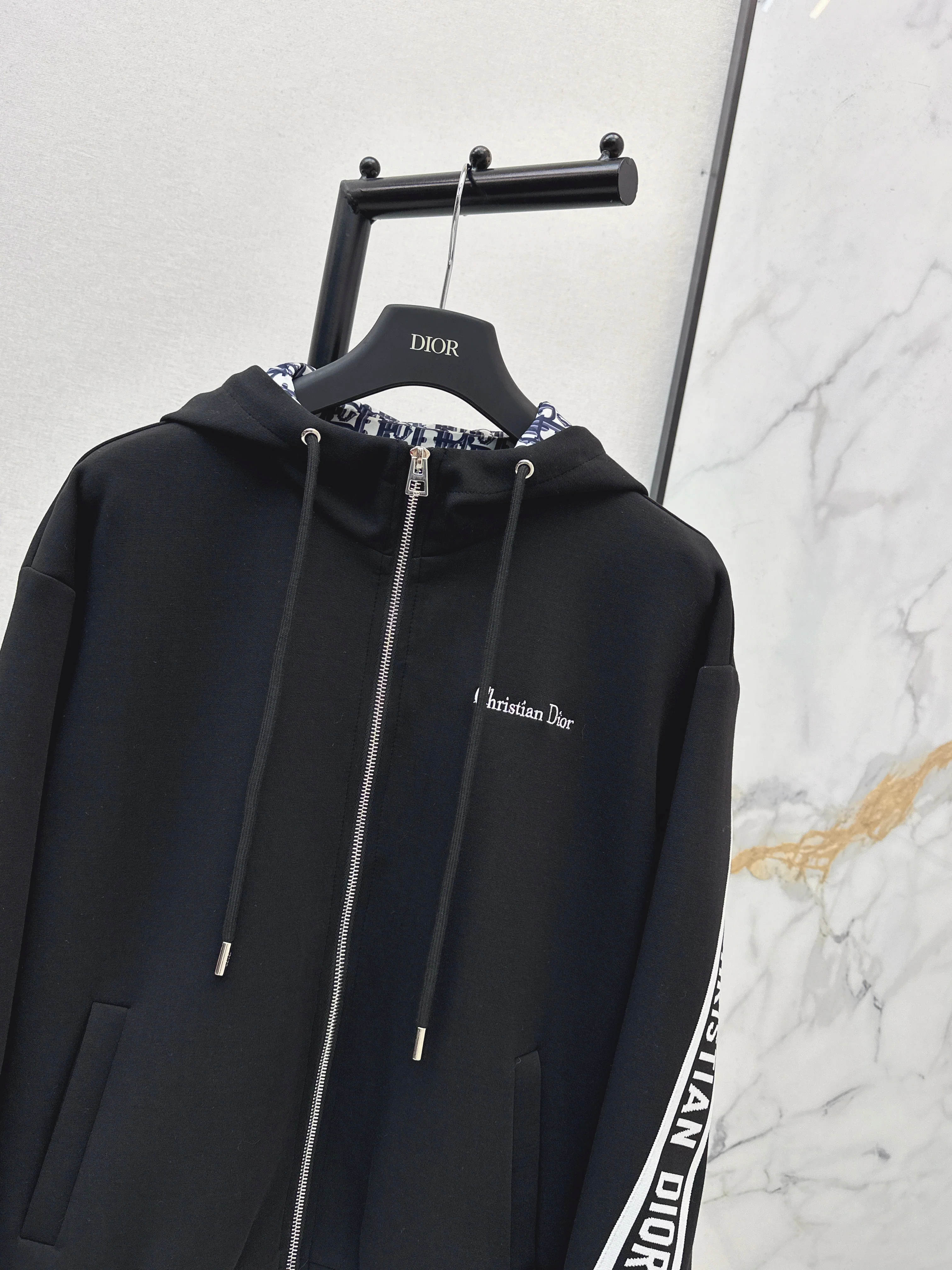 CD 26ss hooded drawstring jacket