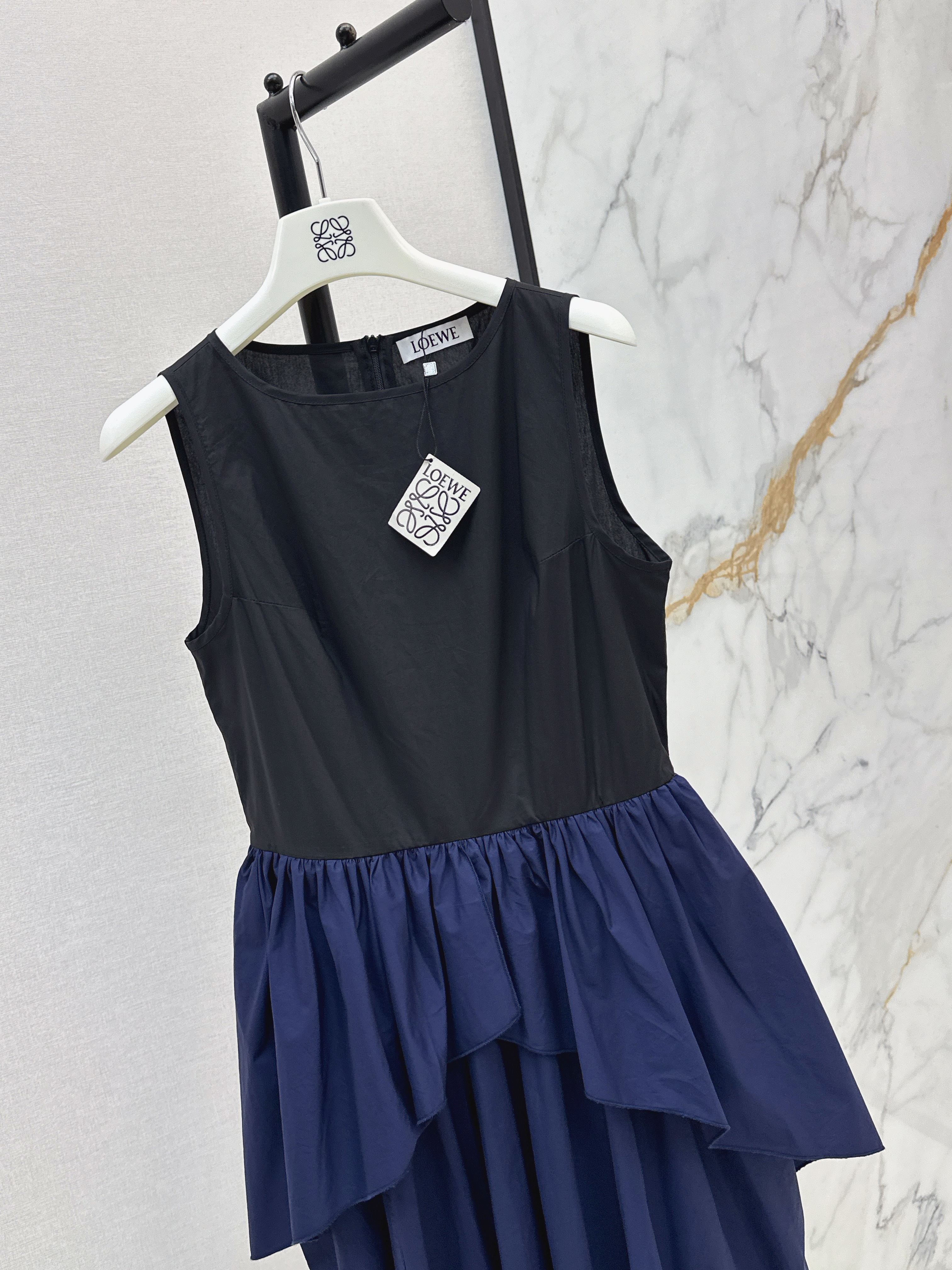 Loe 26ss Sleeveless Ruffle Midi Dress