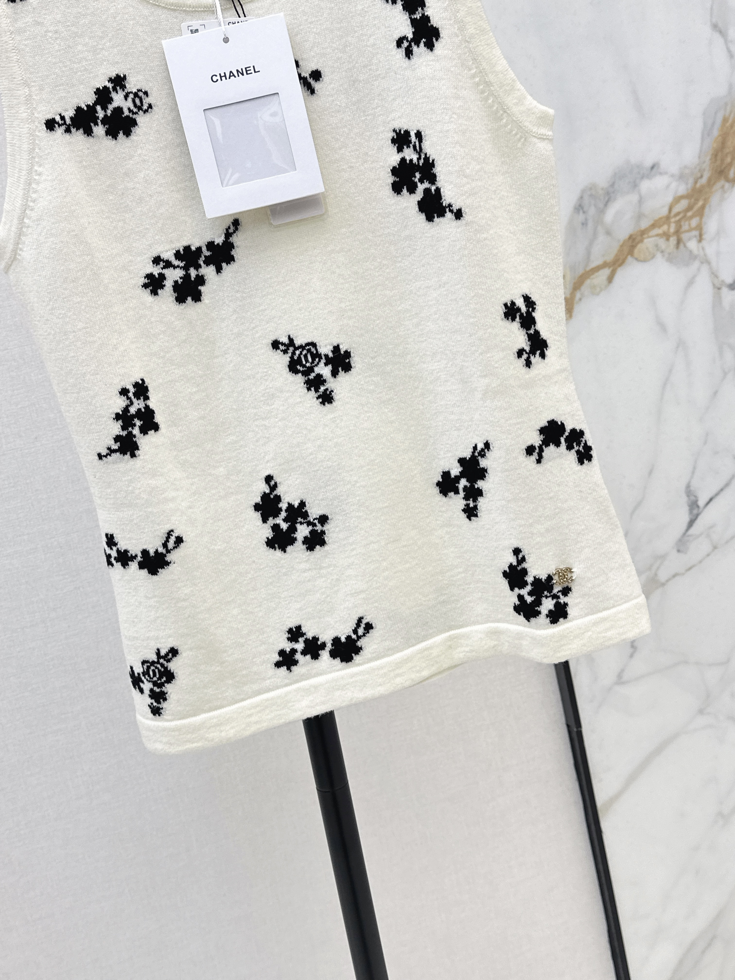 Chan 26ss embroidery knit vest