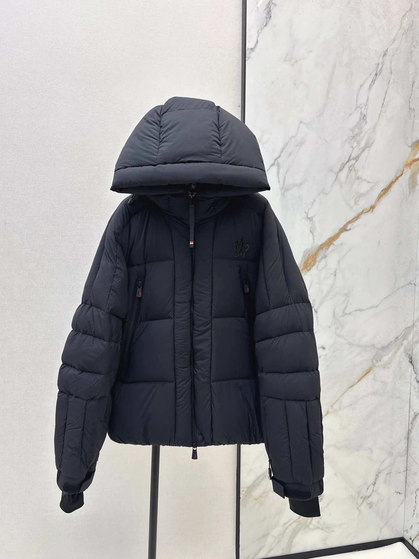 Monc 25fw down jacket