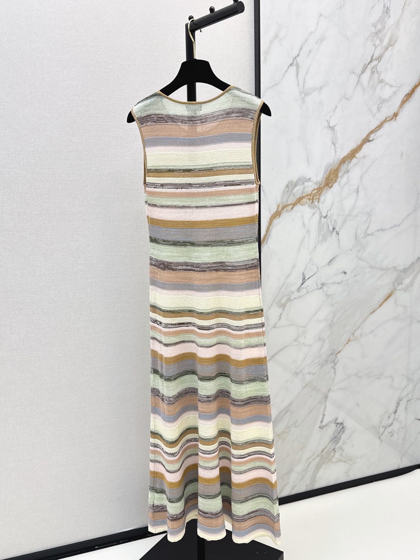 Chan 26ss sleeveless stripe dress