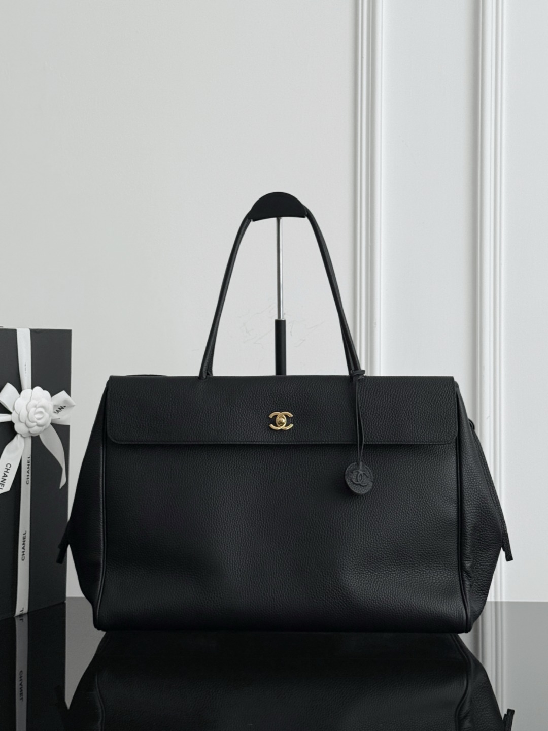 Chan 26S large tote bag