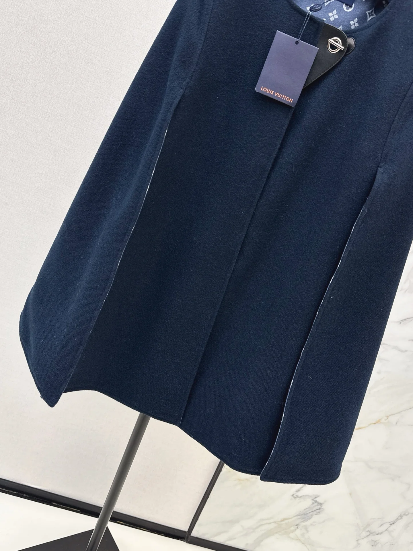 Louis 25fw cape coats