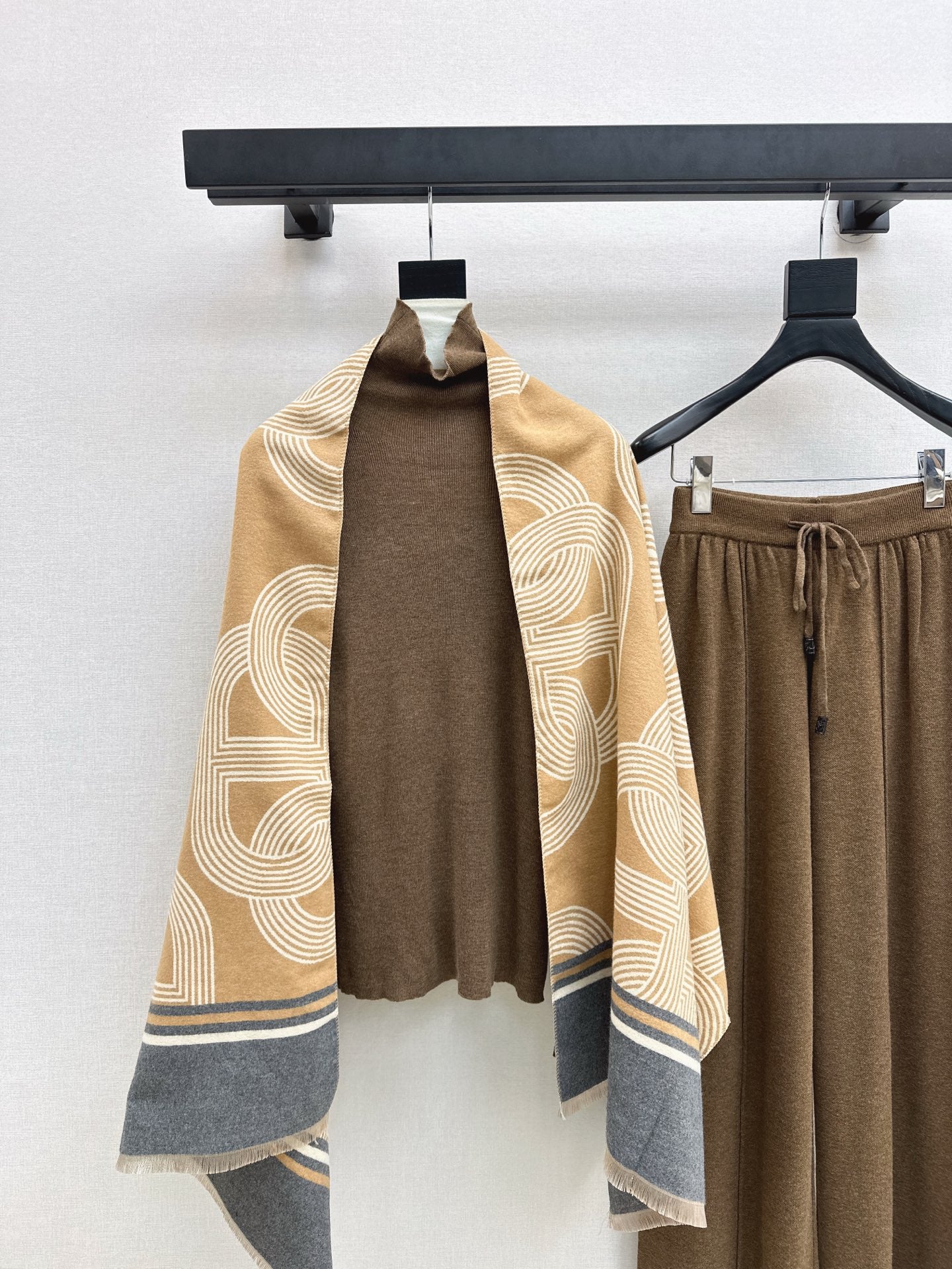 Herm 25fw base layer+shawl pants set