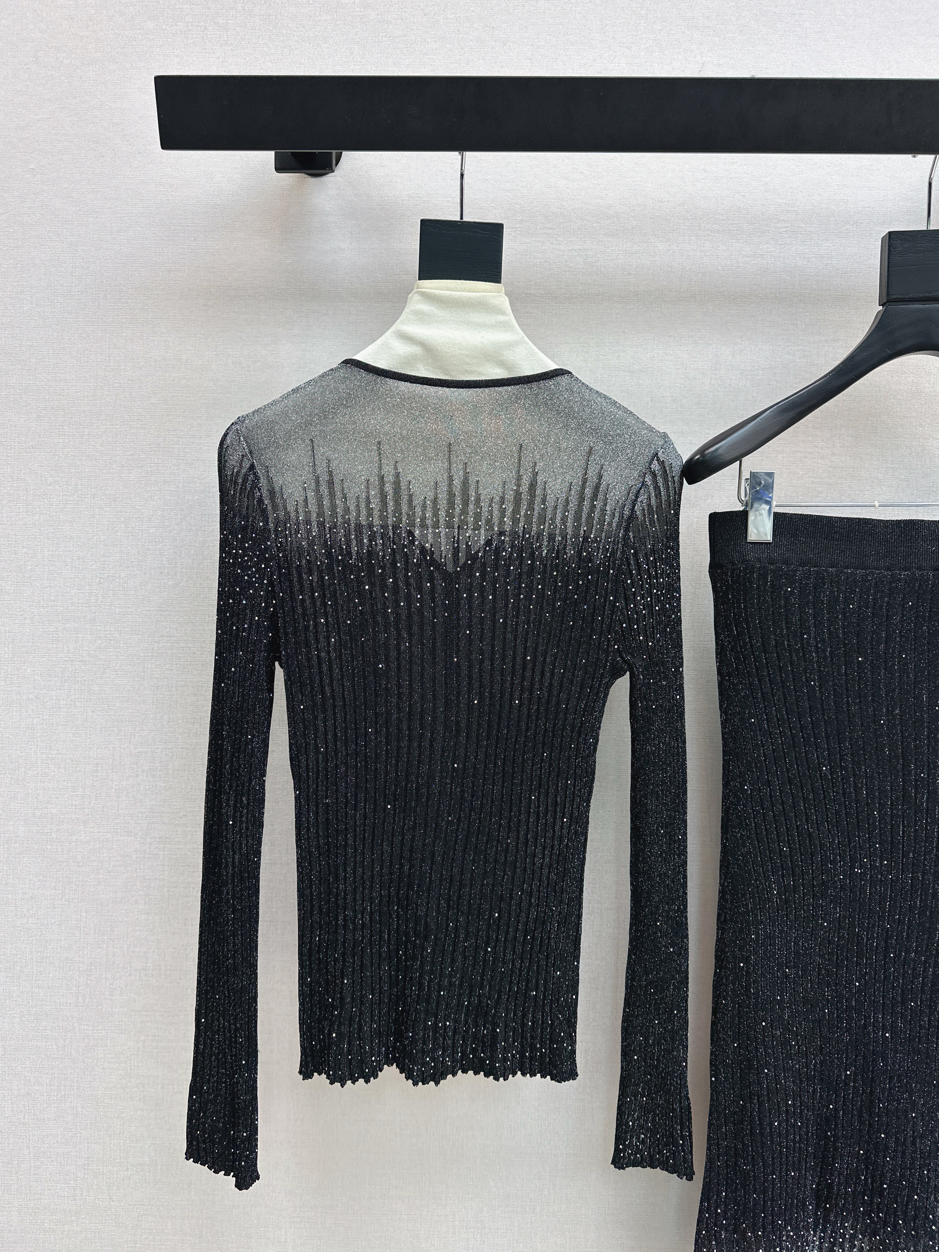 Chan 26ss rhinestone knit suit