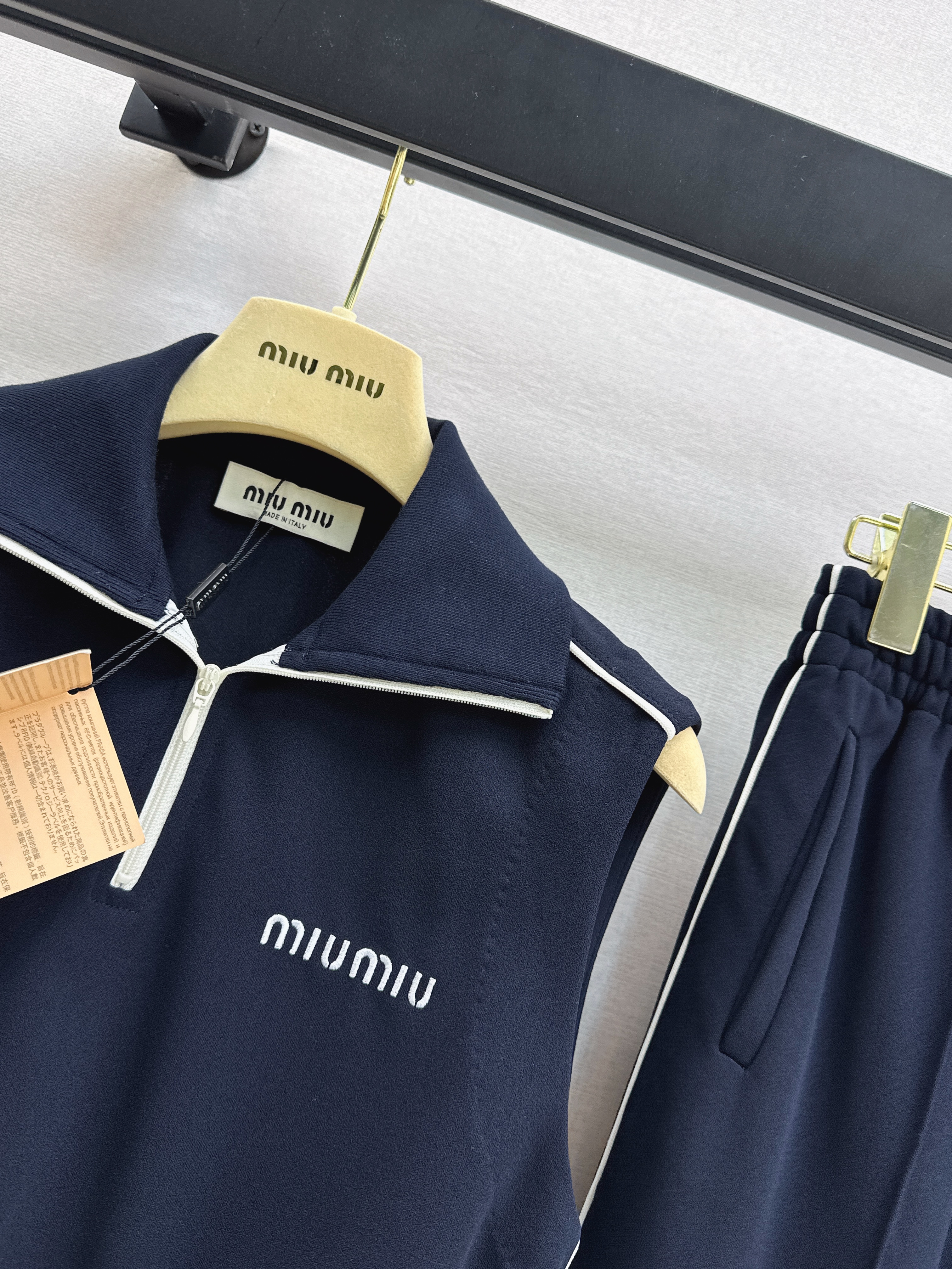 Miu 26ss sleeveless top pants set