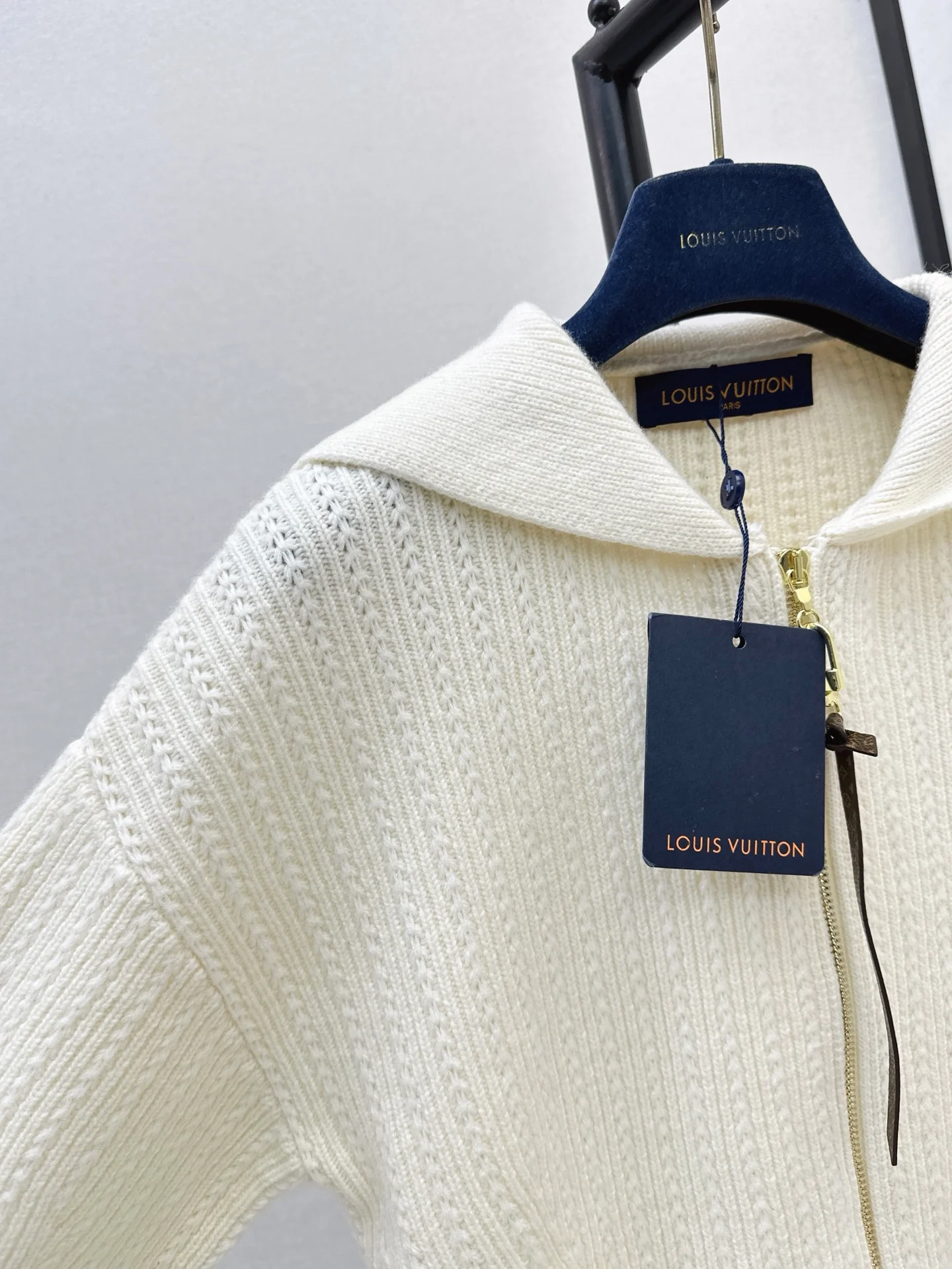 Louis 25fw zip-up knit jacket