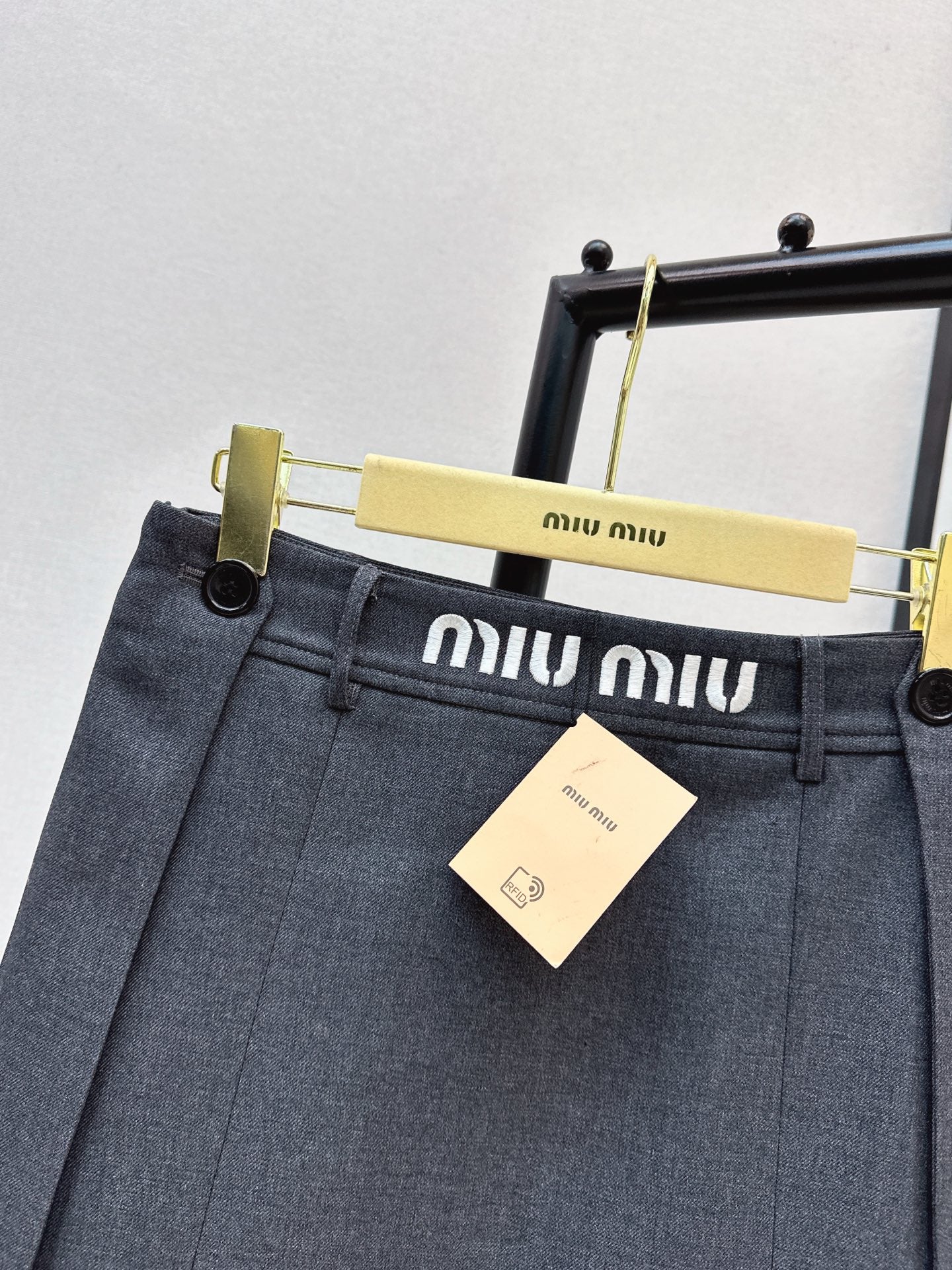 Miu 26ss pleated skirt