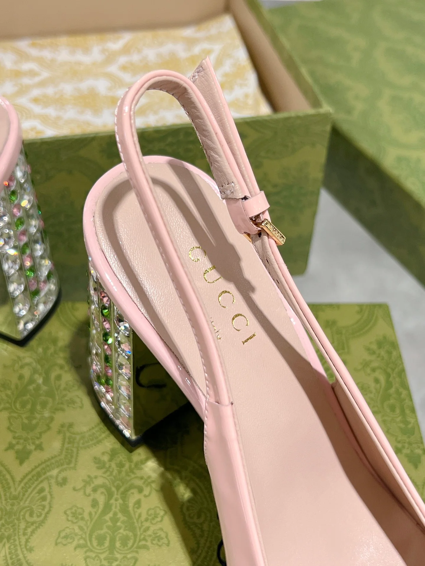 Gucc 26ss rhinestone slingback chunky high heel