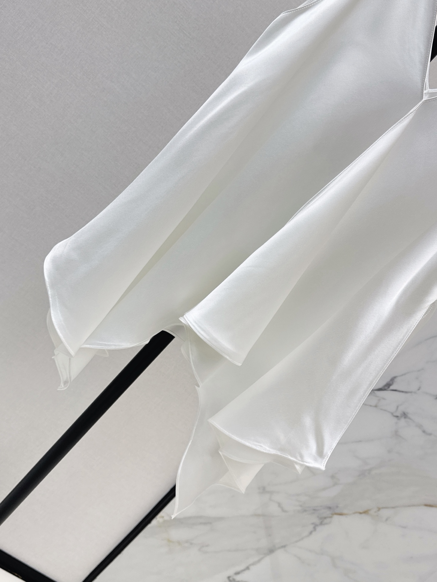 Row 26ss asymmetrical top
