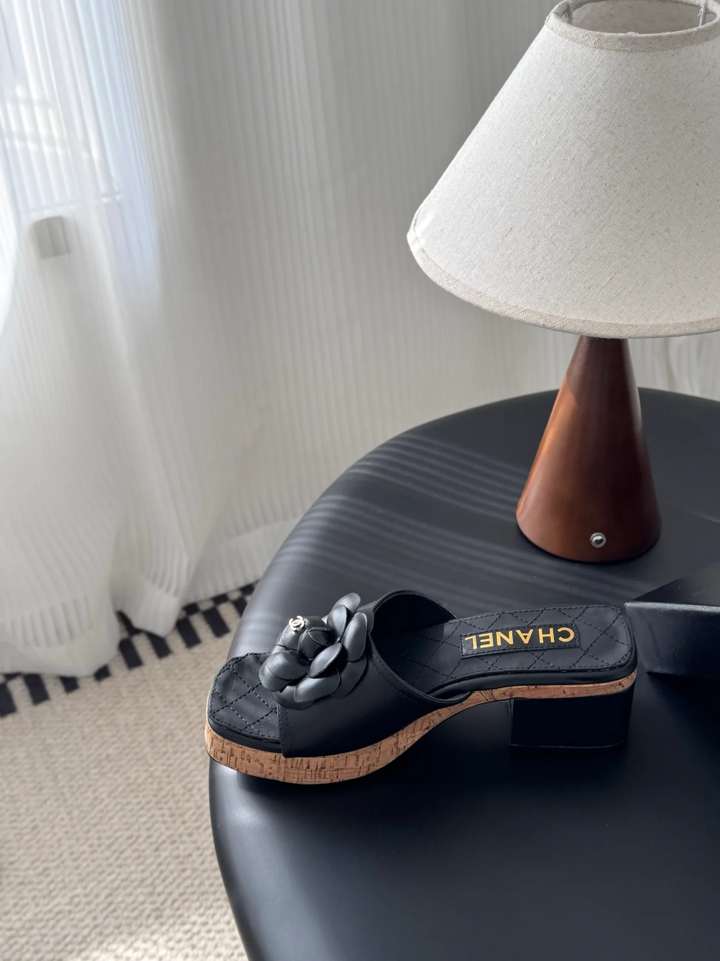 Chan 26ss camellia sides sandals