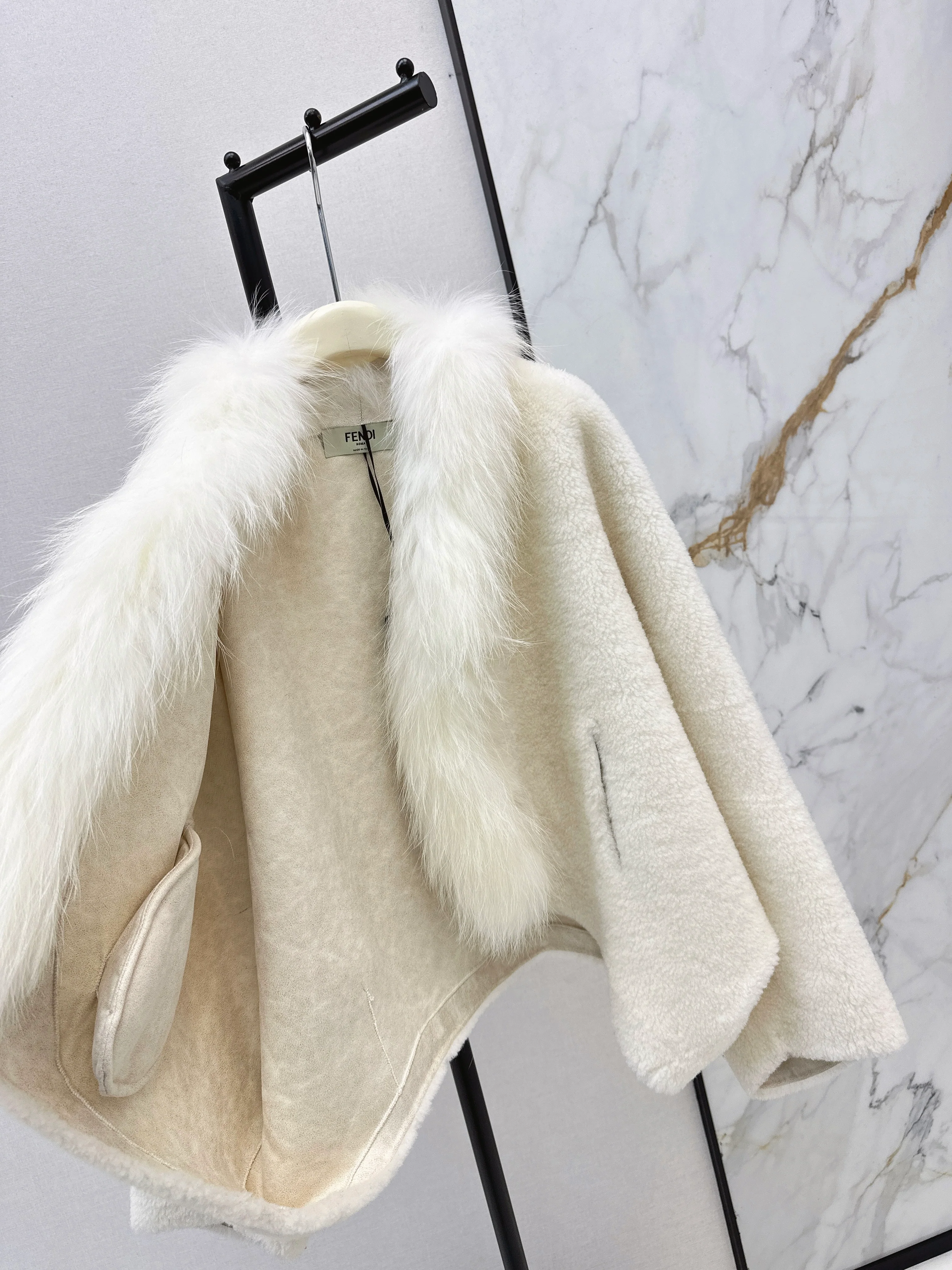 Fend 26ss fleece jacket