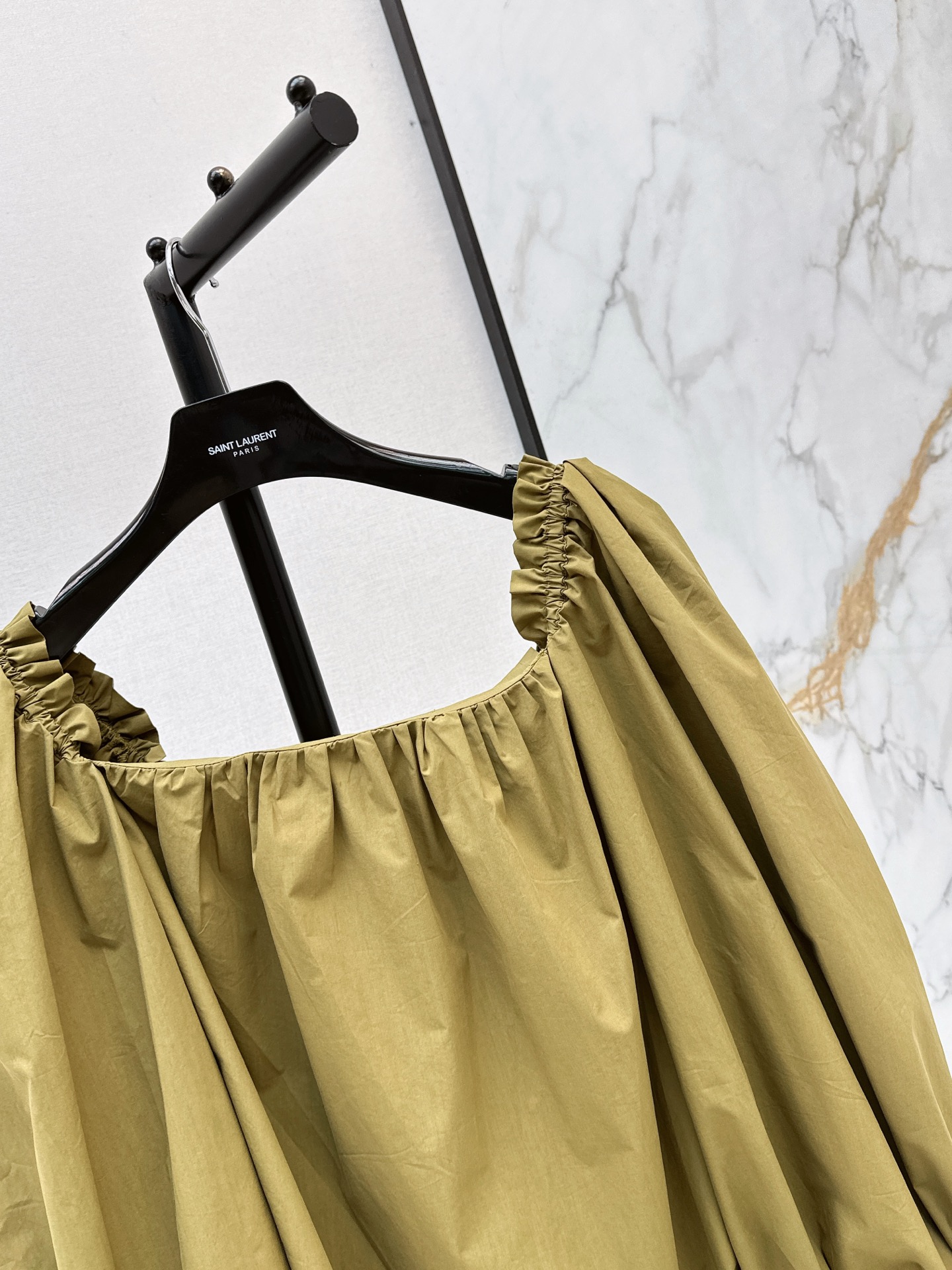 Sain 26ss puff sleeve off shoulder top