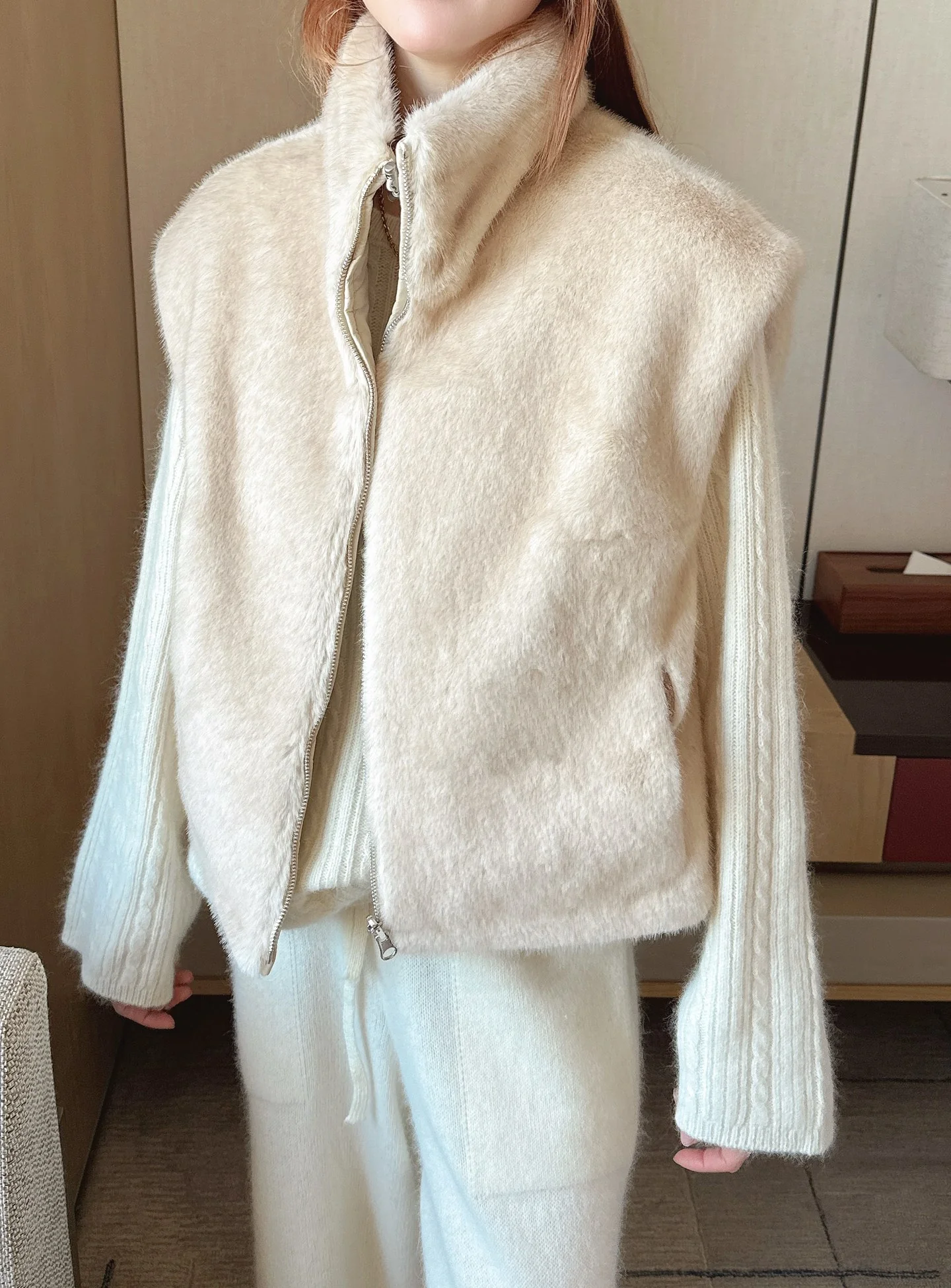 Brun 25fw reversible faux fur vest jacket