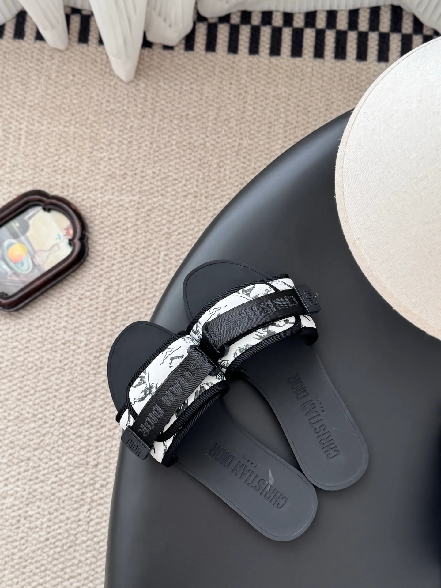 CD 25fw sandals