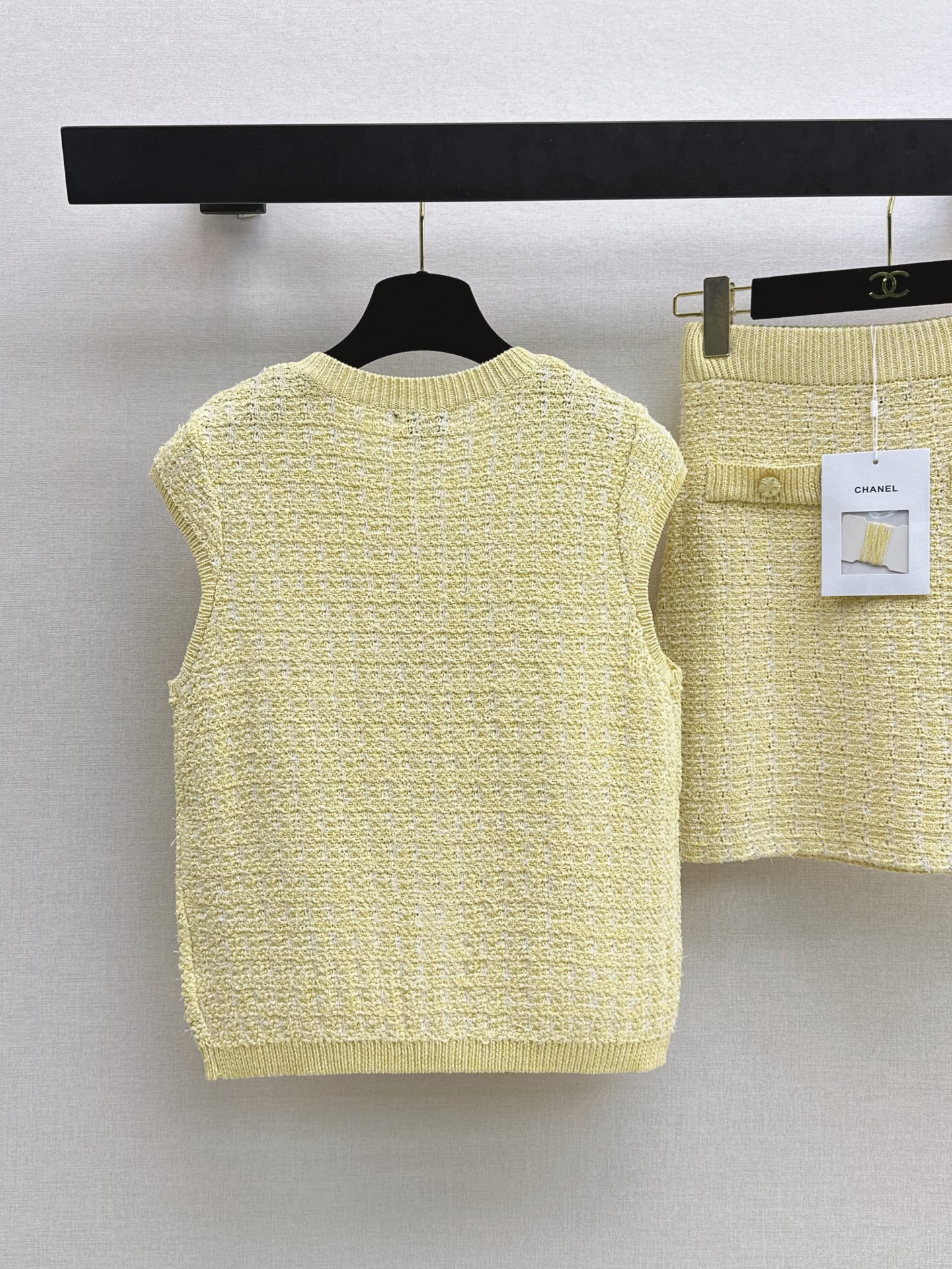 Chan 26ss sleeveless knit cardigan skirt set