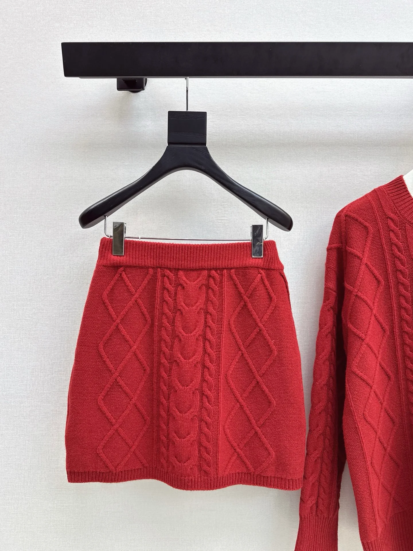 Max 26ss outfit sets sweater skirts