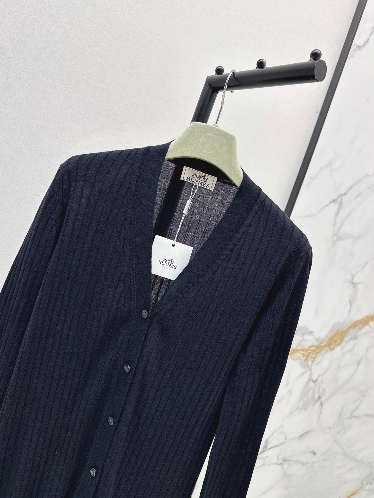 Loui 26ss v-neck knit cardigan