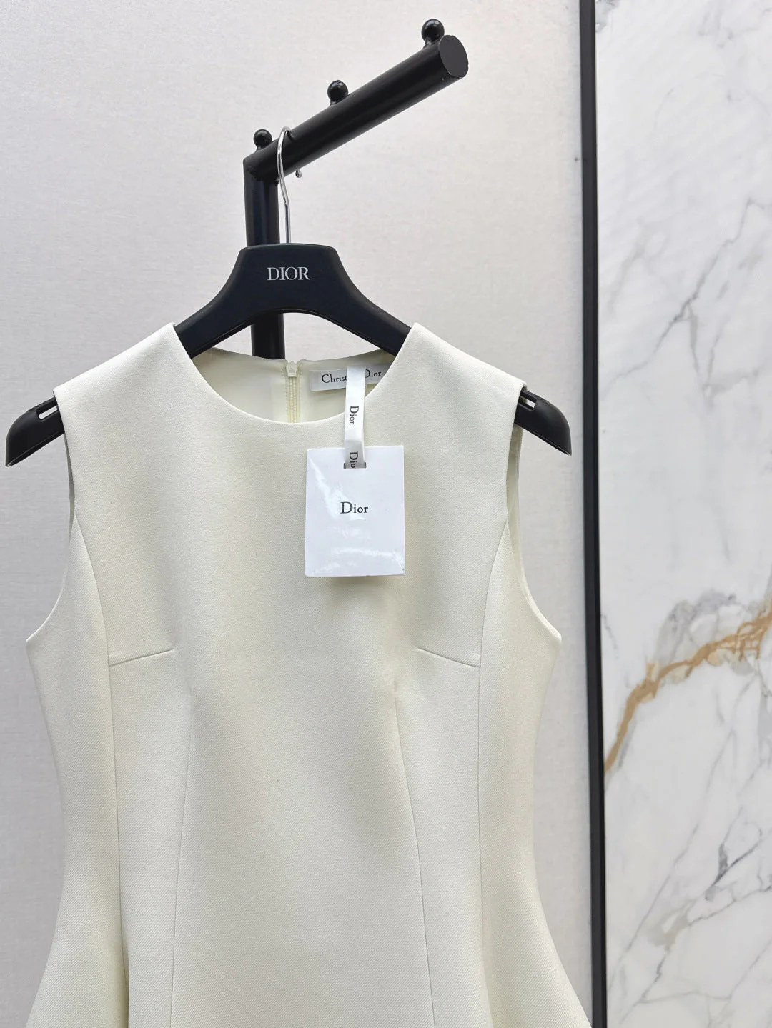 CD 25fw sleeveless dress