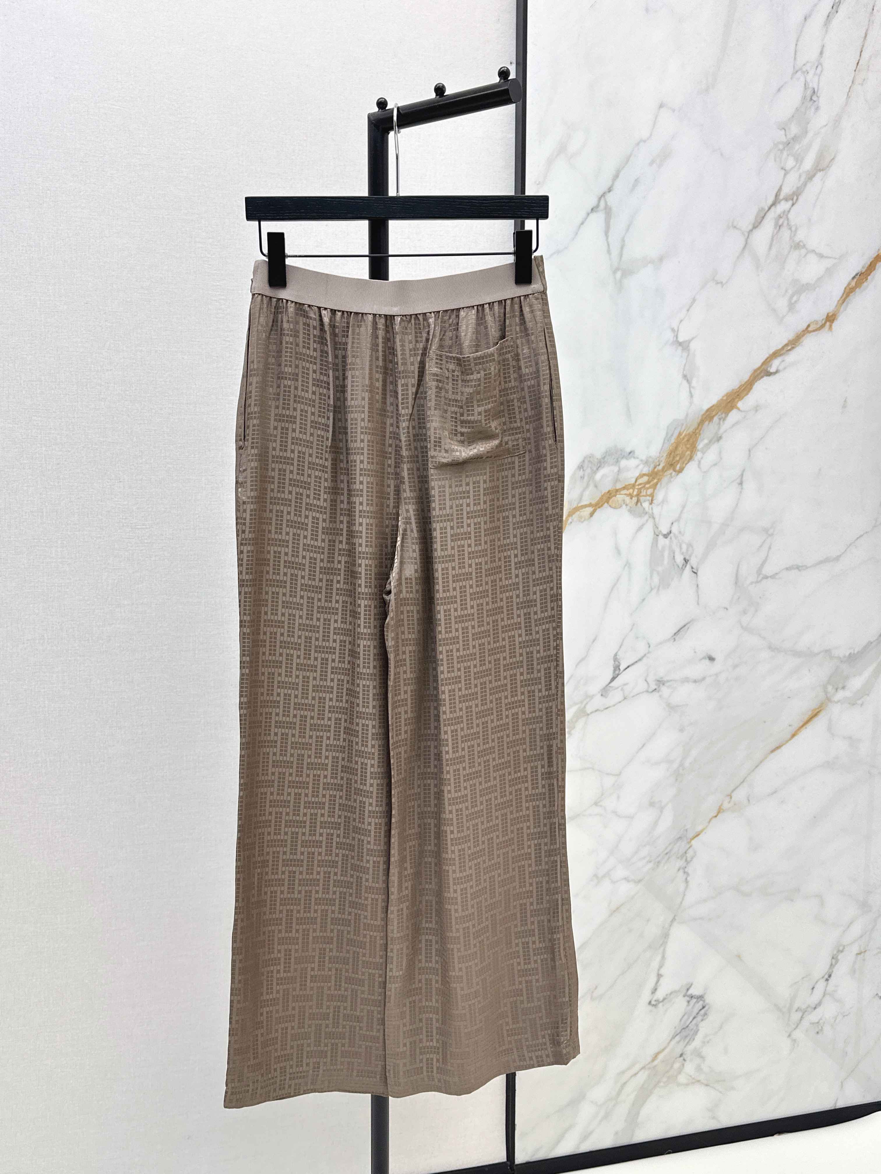 Her 26ss jacquard silk pant