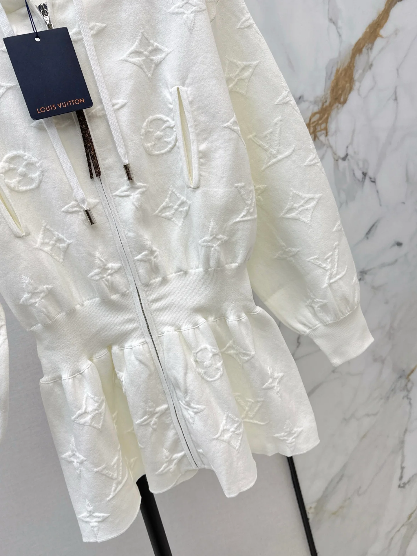 Louis 25fw hooded jacket