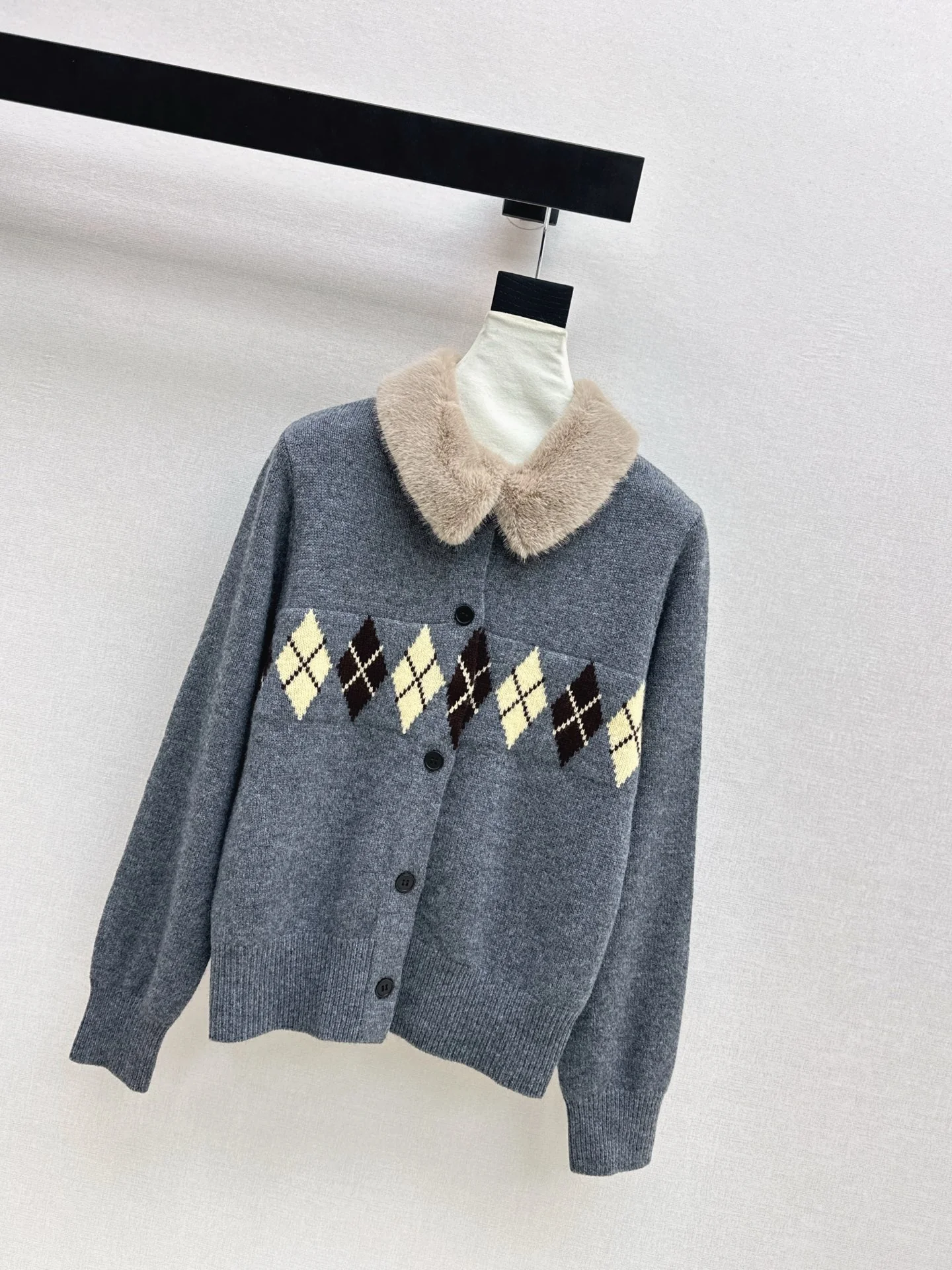 Miu 26ss wool cardigan