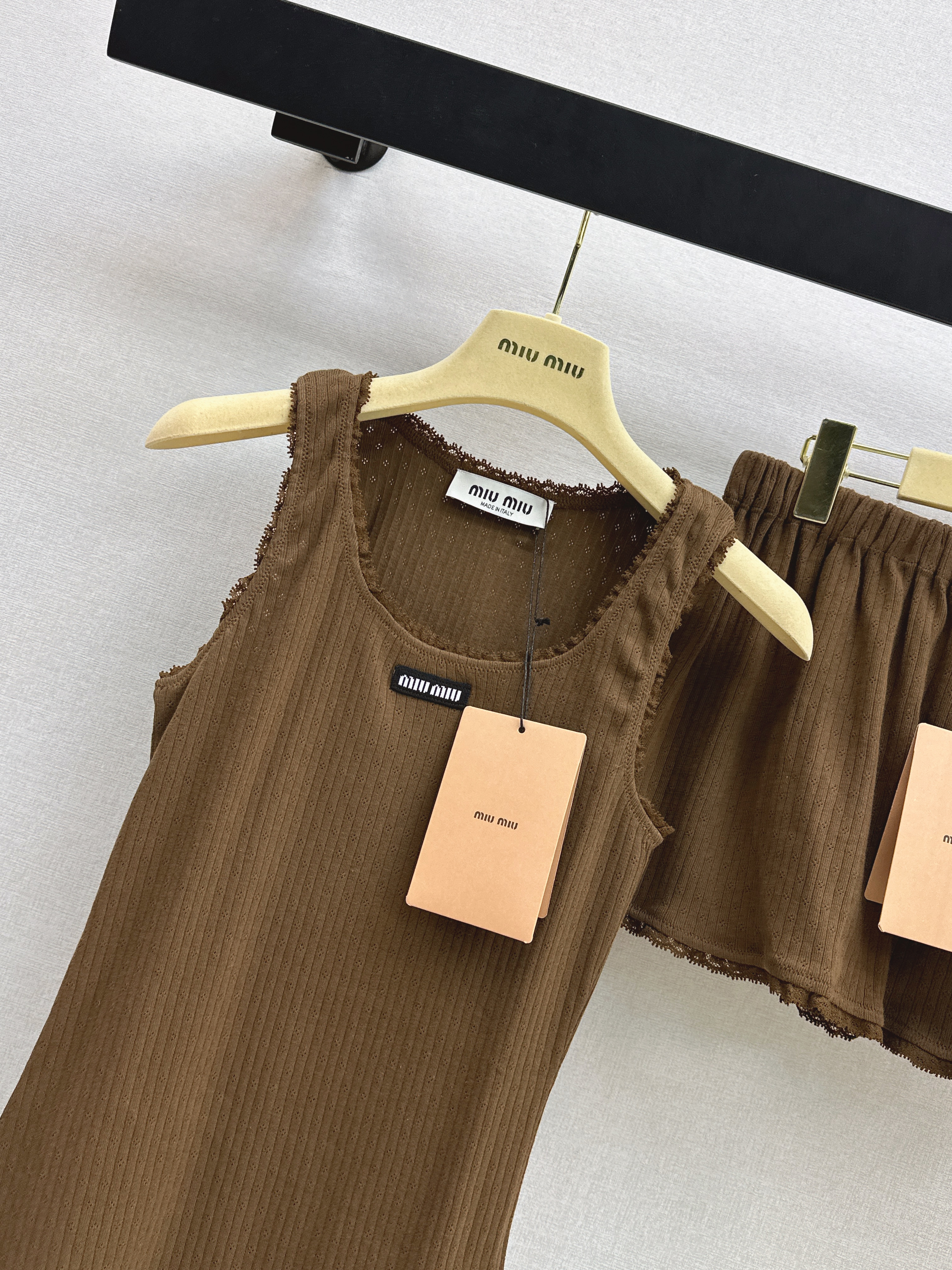 Miu 26ss vest skirt set