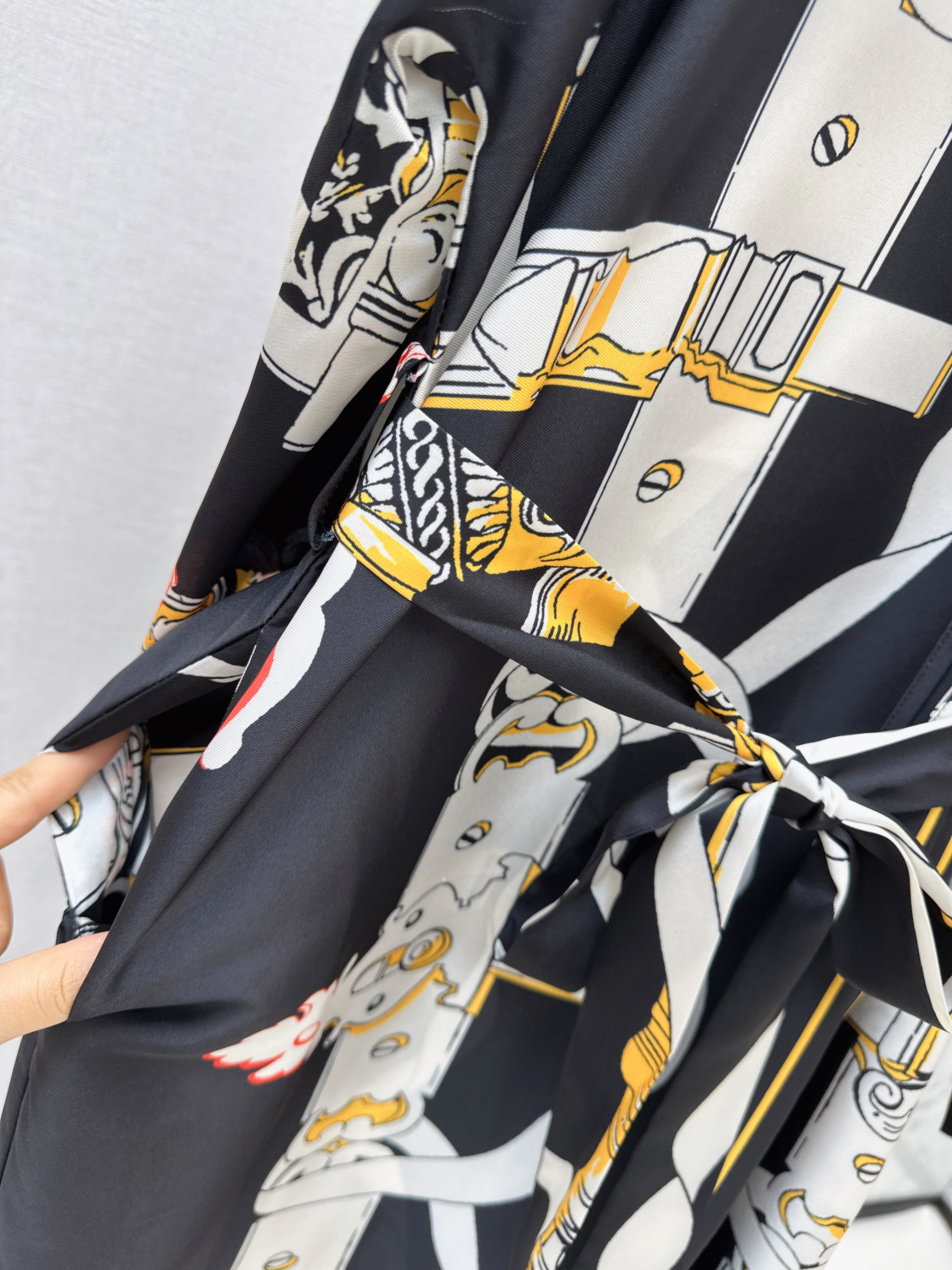 Her 26ss dolman sleeve silk dress