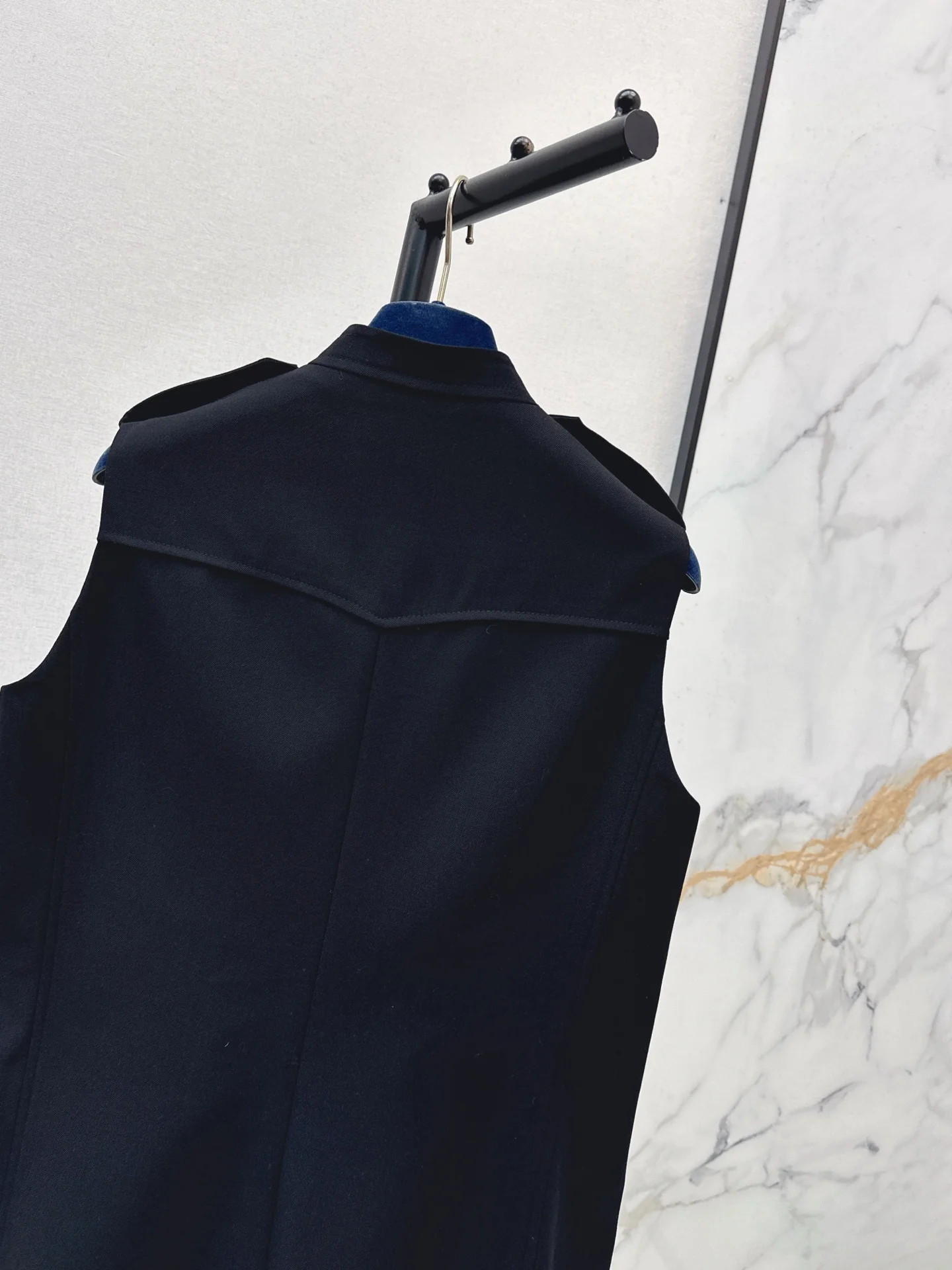 Louis 25fw zip-up sleeveless dress