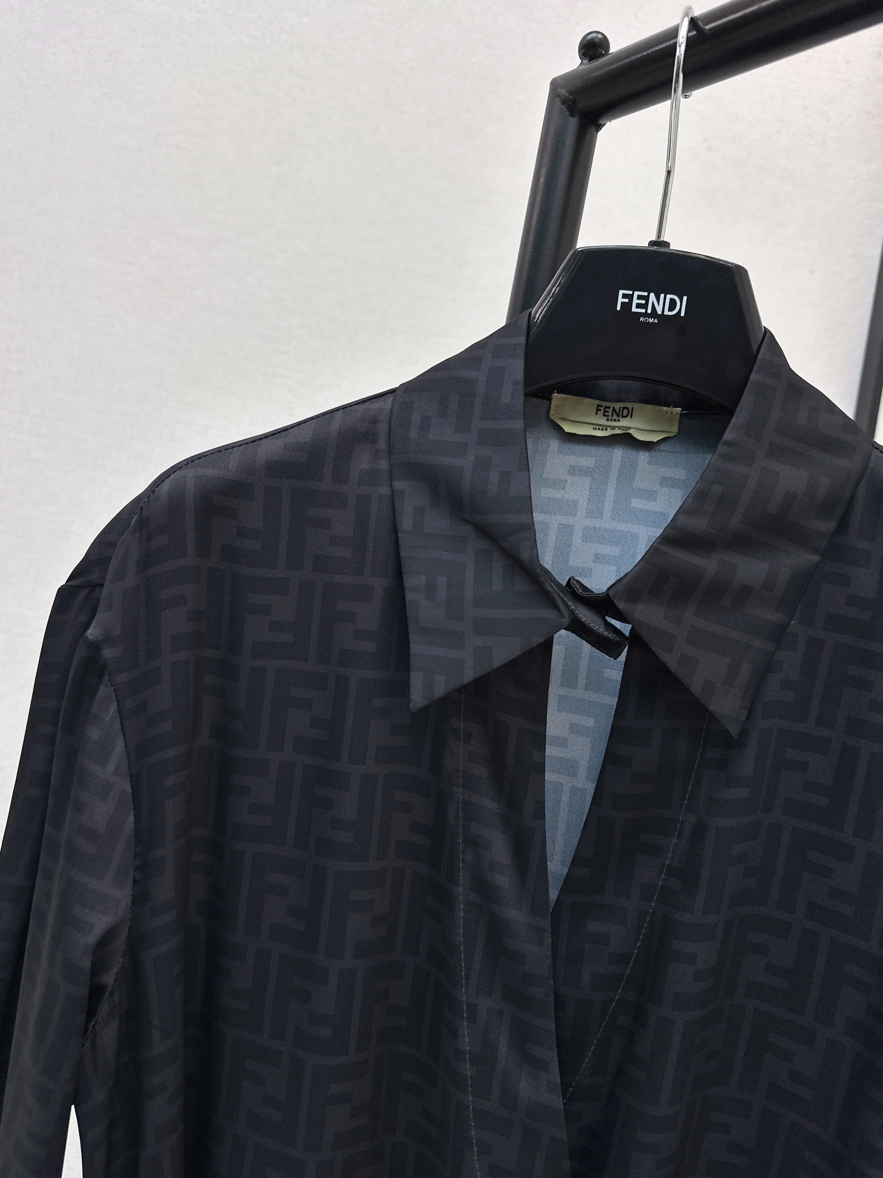 Fend 26ss silk dress with belted