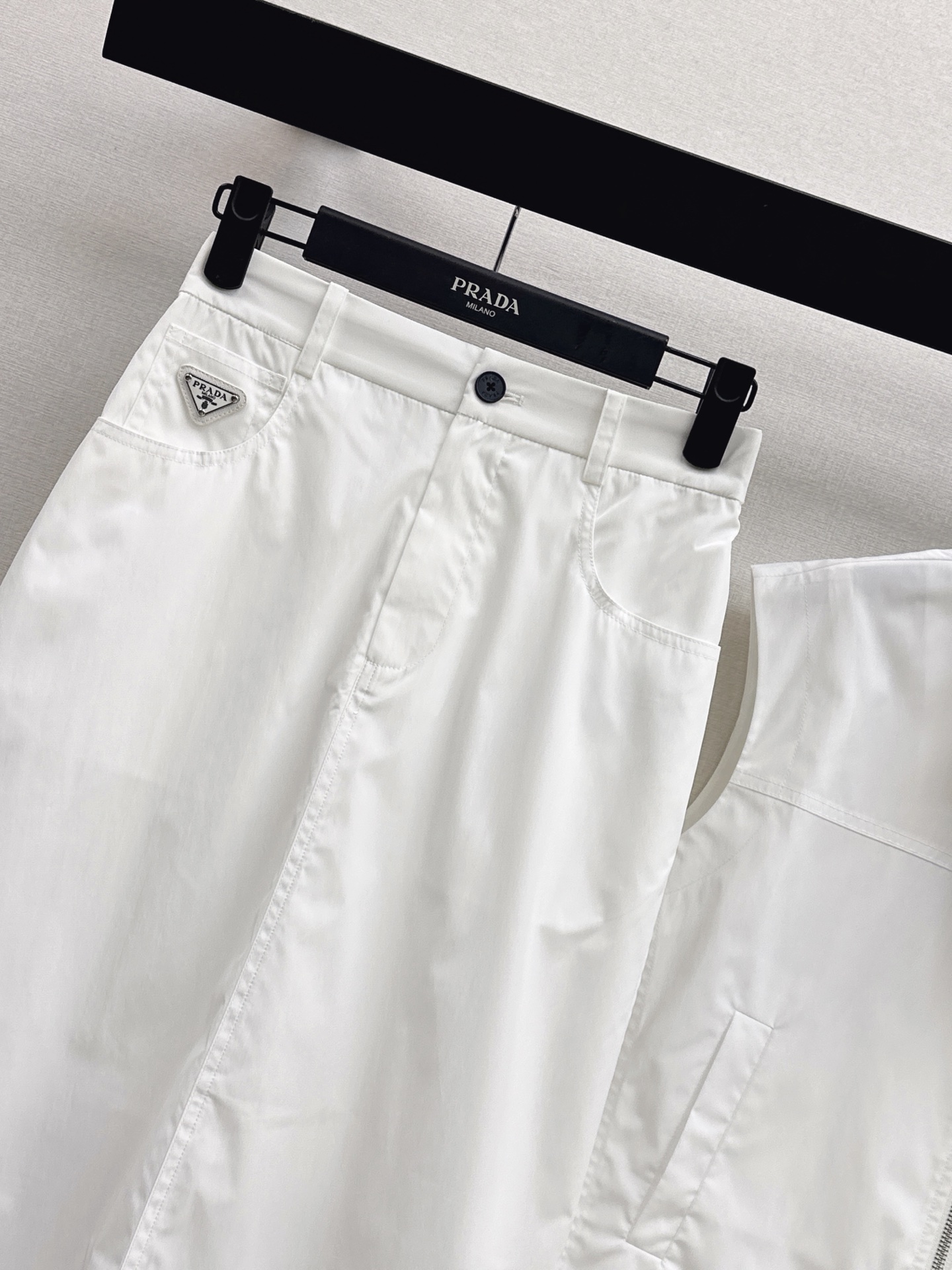 Pra 26ss cropped sleeveless top skirt set