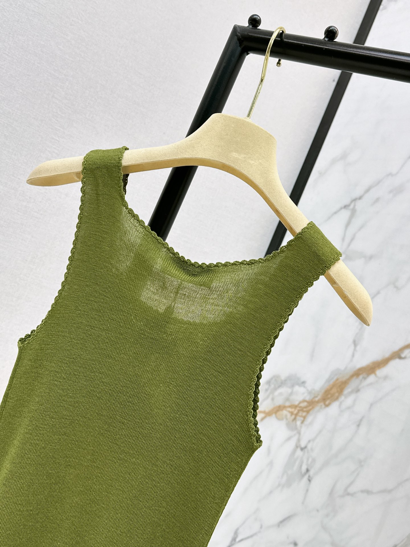 Miu 26ss ruffle knit vest