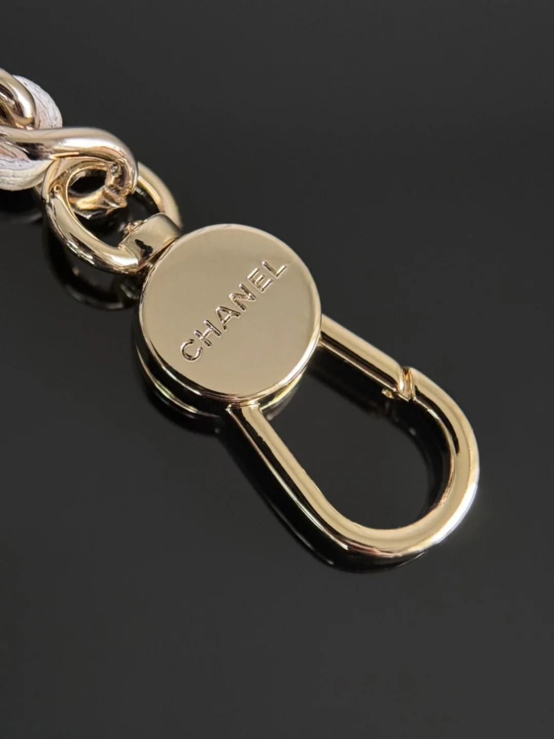 Chan 25C messenger bag