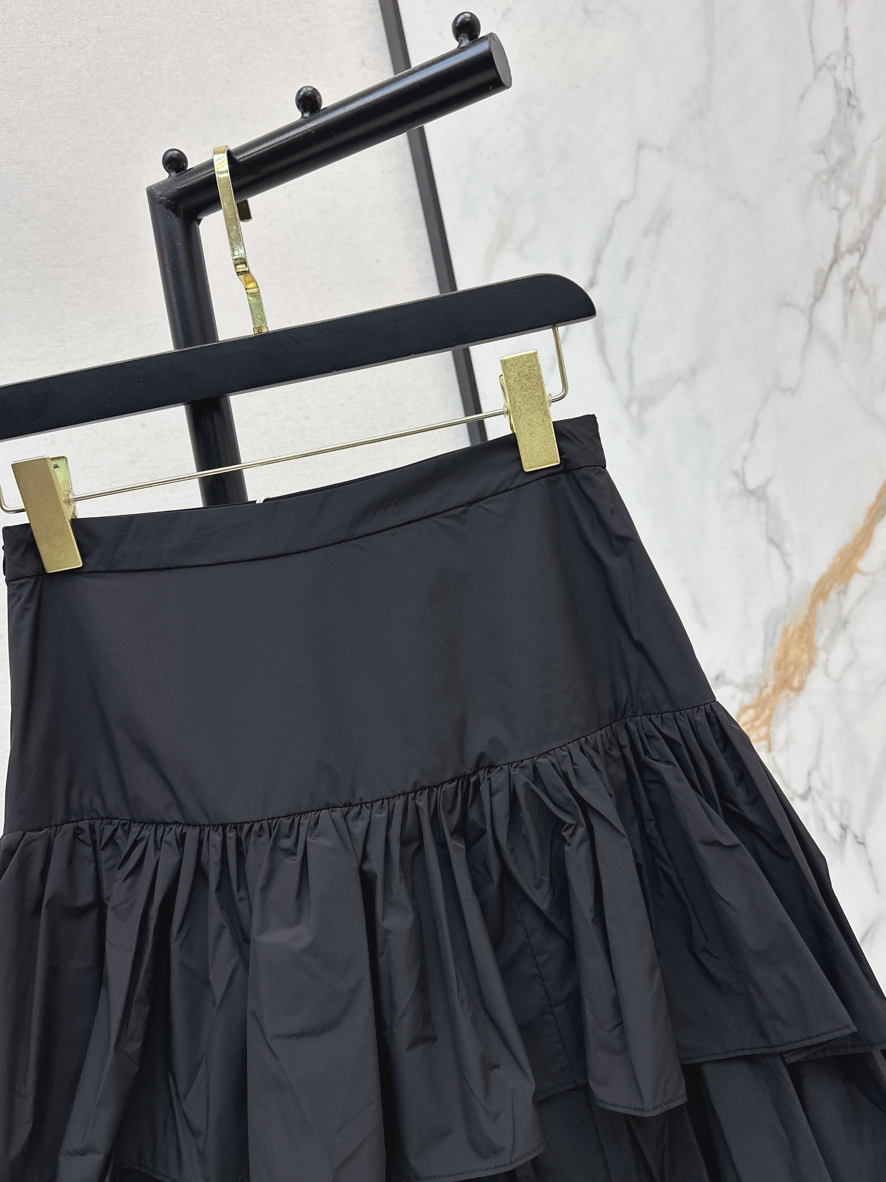 Valen 26ss ruffle layered skirt